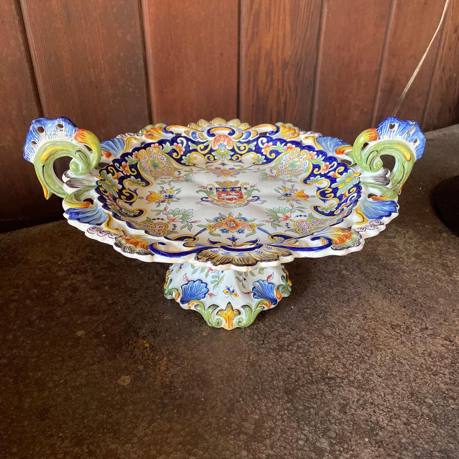 Ende 19. Jahrhundert Rouen Französisch Wappen Kuchen Stand Display Teller Fayence Crest im Angebot 1
