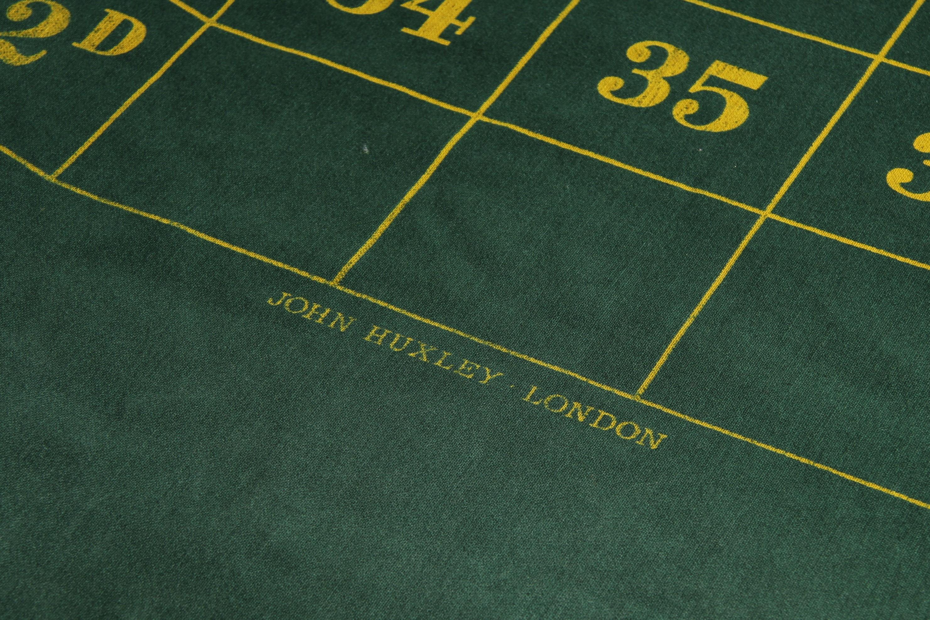 Roulette du début du 20e siècle avec drap de roulette provenant d'un ancien casino en vente 3