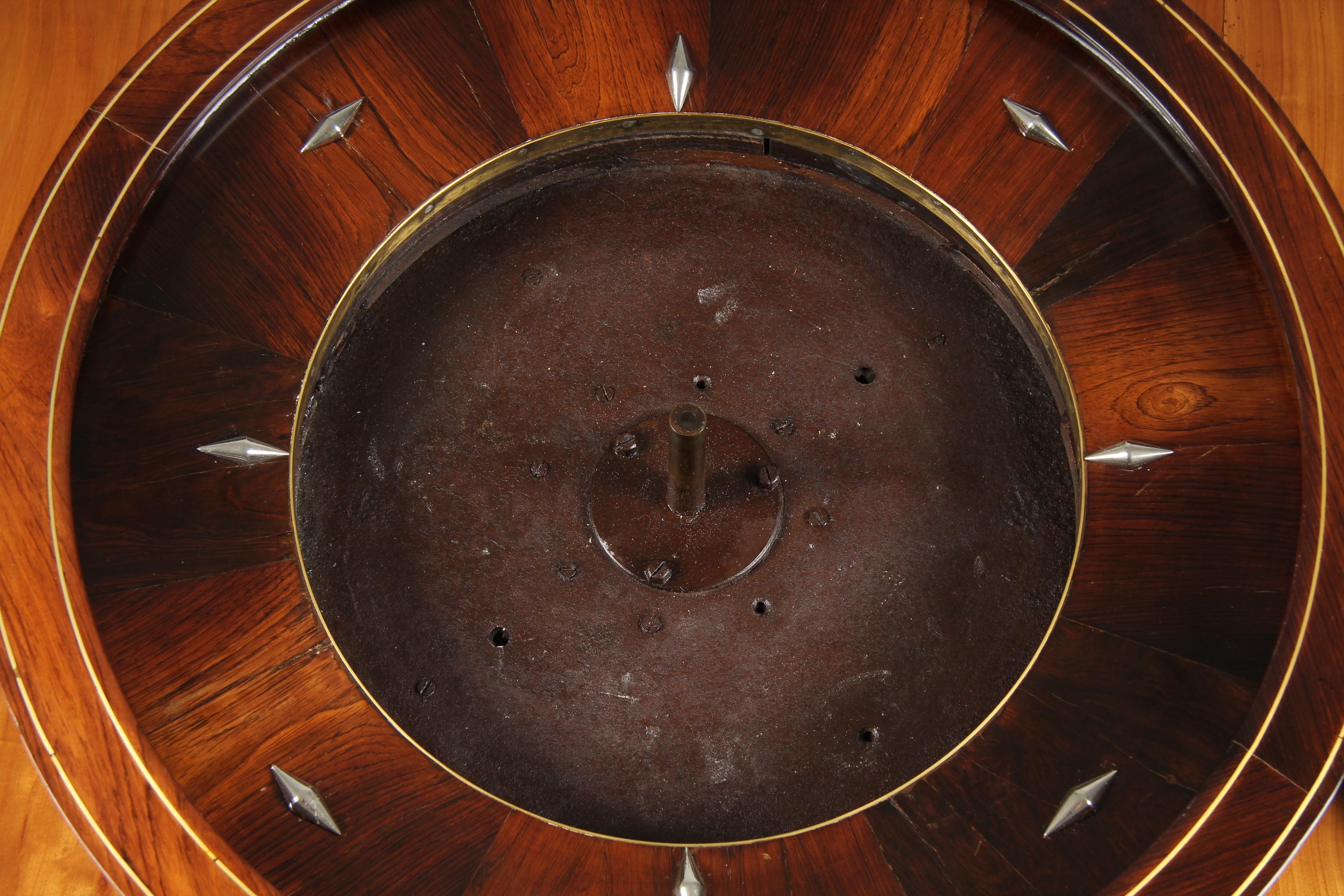 Roulette du début du 20e siècle avec drap de roulette provenant d'un ancien casino en vente 8
