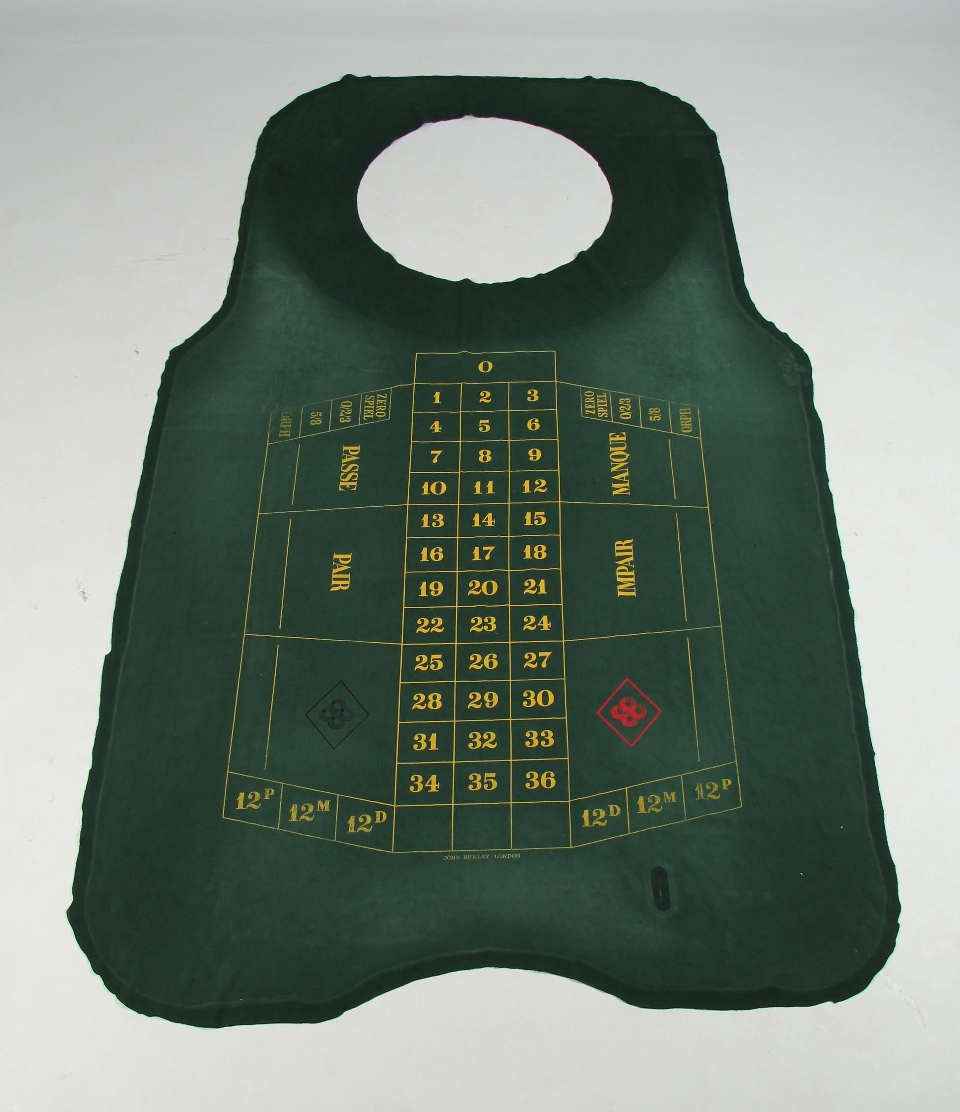 Roulette du début du 20e siècle avec drap de roulette provenant d'un ancien casino en vente 2