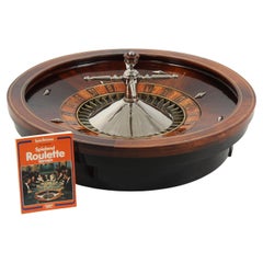 Roulette du début du 20e siècle avec drap de roulette provenant d'un ancien casino