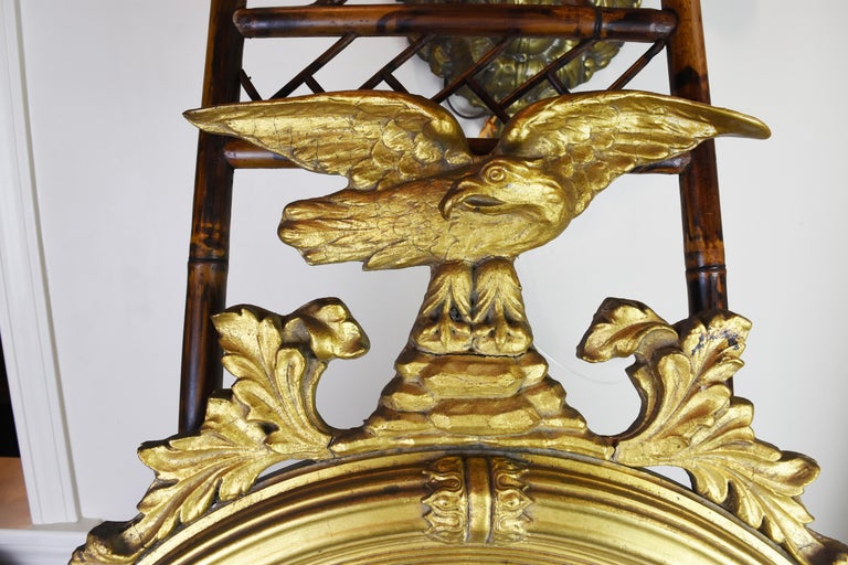 Early 20th Century Round Federal Mirror with Convex Glass For Sale at