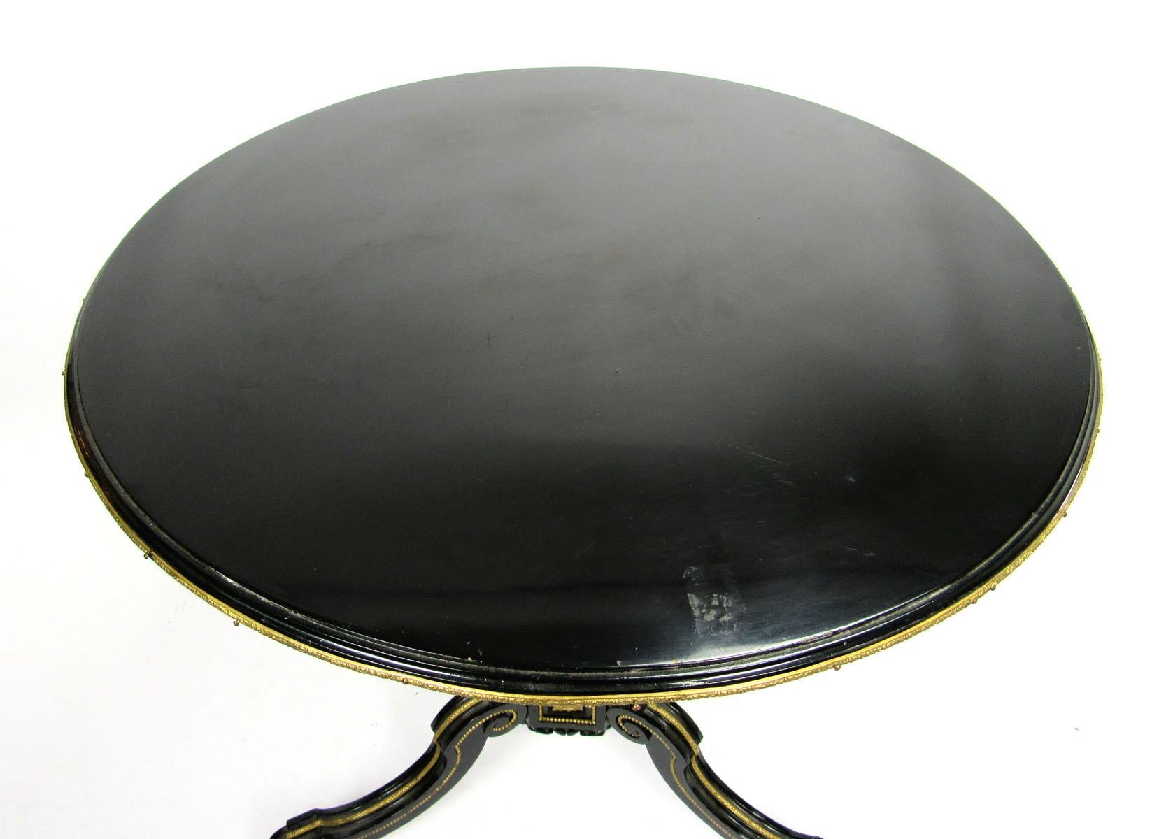 Early 20th Century Round Side Table 4