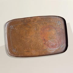 Bandeja de cobre martillado Roycroft de principios del siglo XX