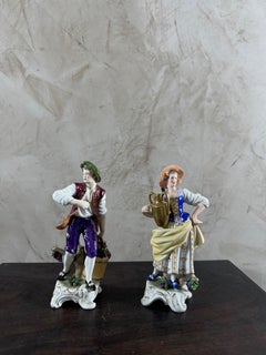 Paire de statues figuratives en porcelaine de Rudolf Kammer du début du 20e siècle