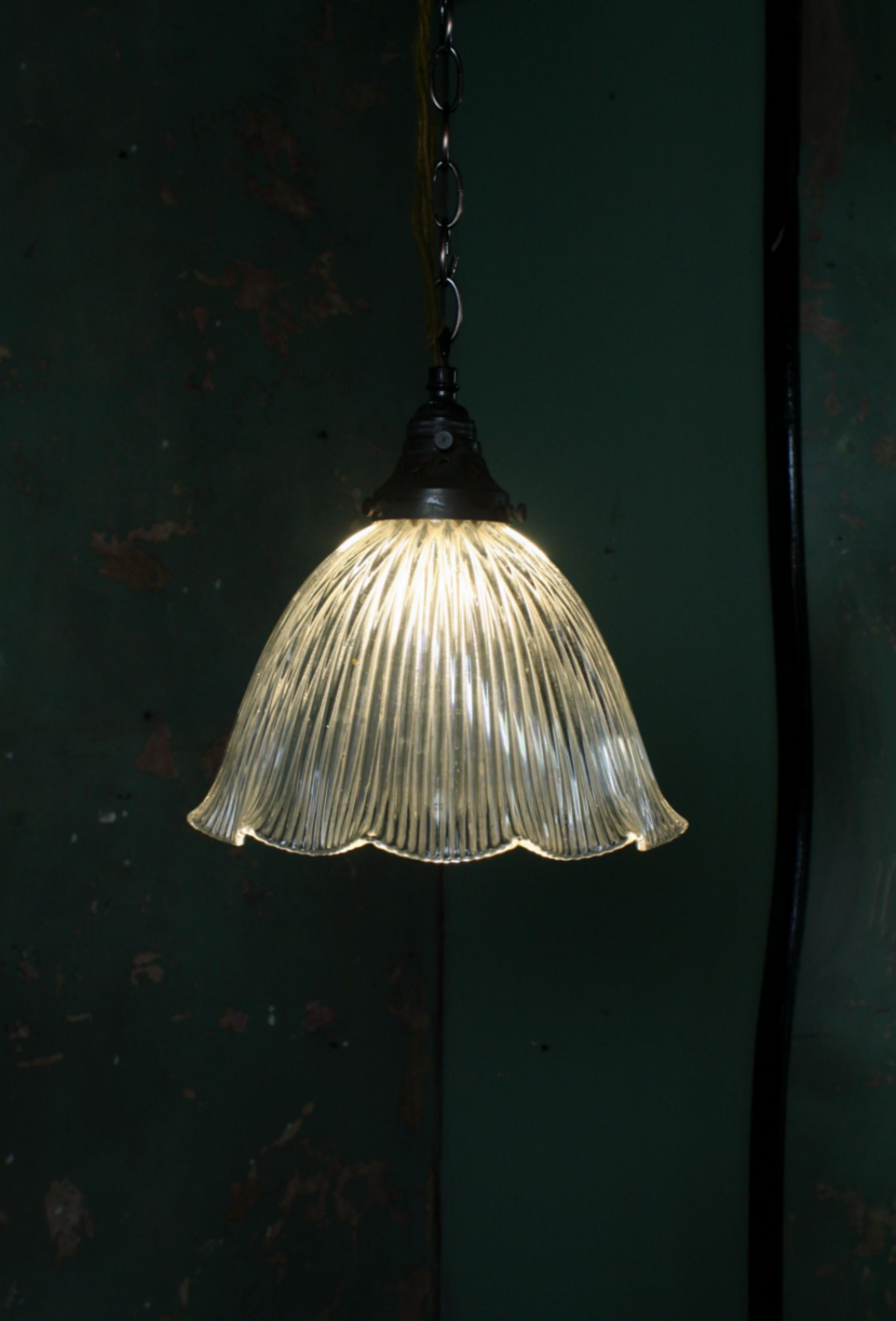 Early 20th Century Edwardian Holophane Fluted Pendant Light In Good Condition In Lowestoft, GB