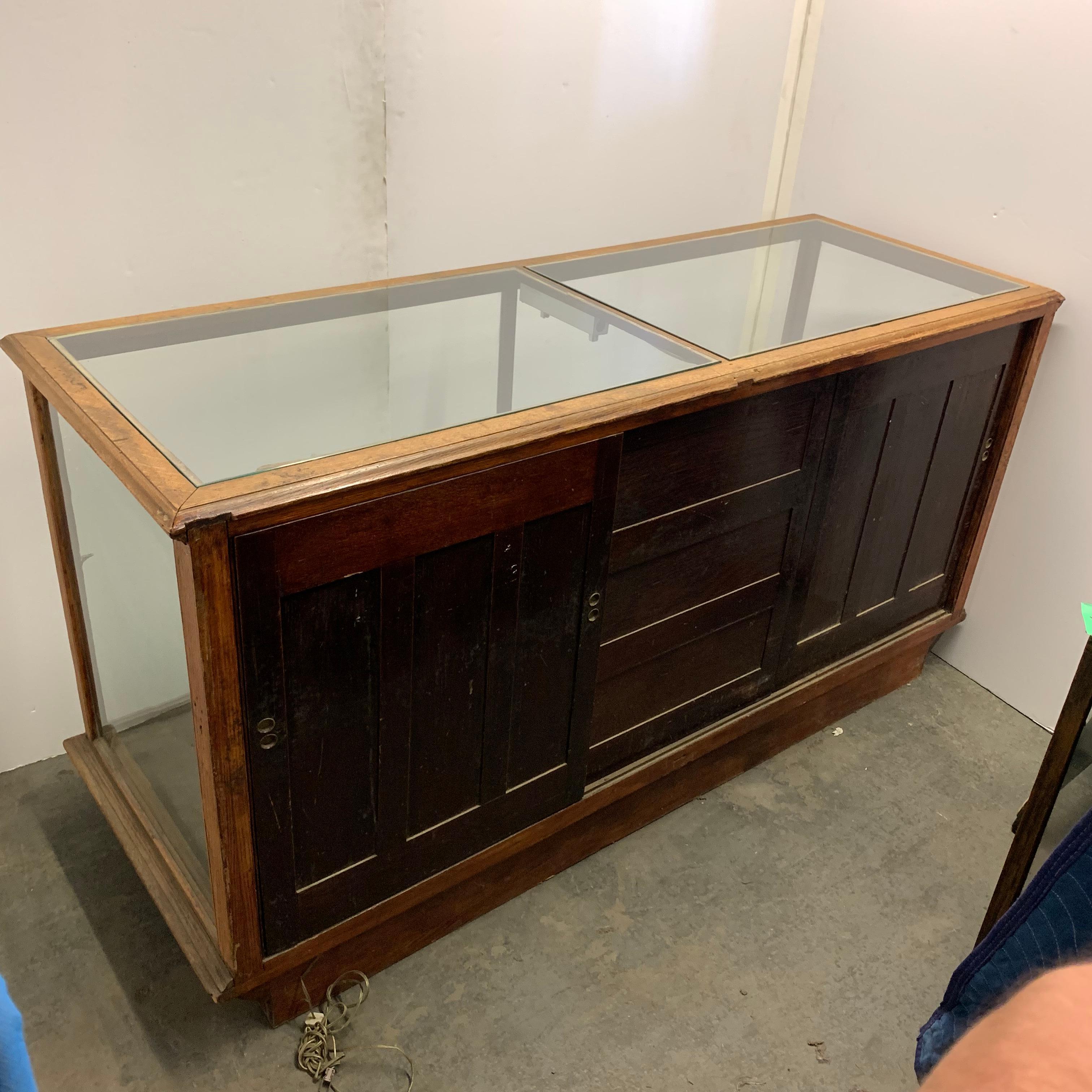 Early 20th Century Russel & Sons Wooden Glass Top Floor Display Case Vitrine 5