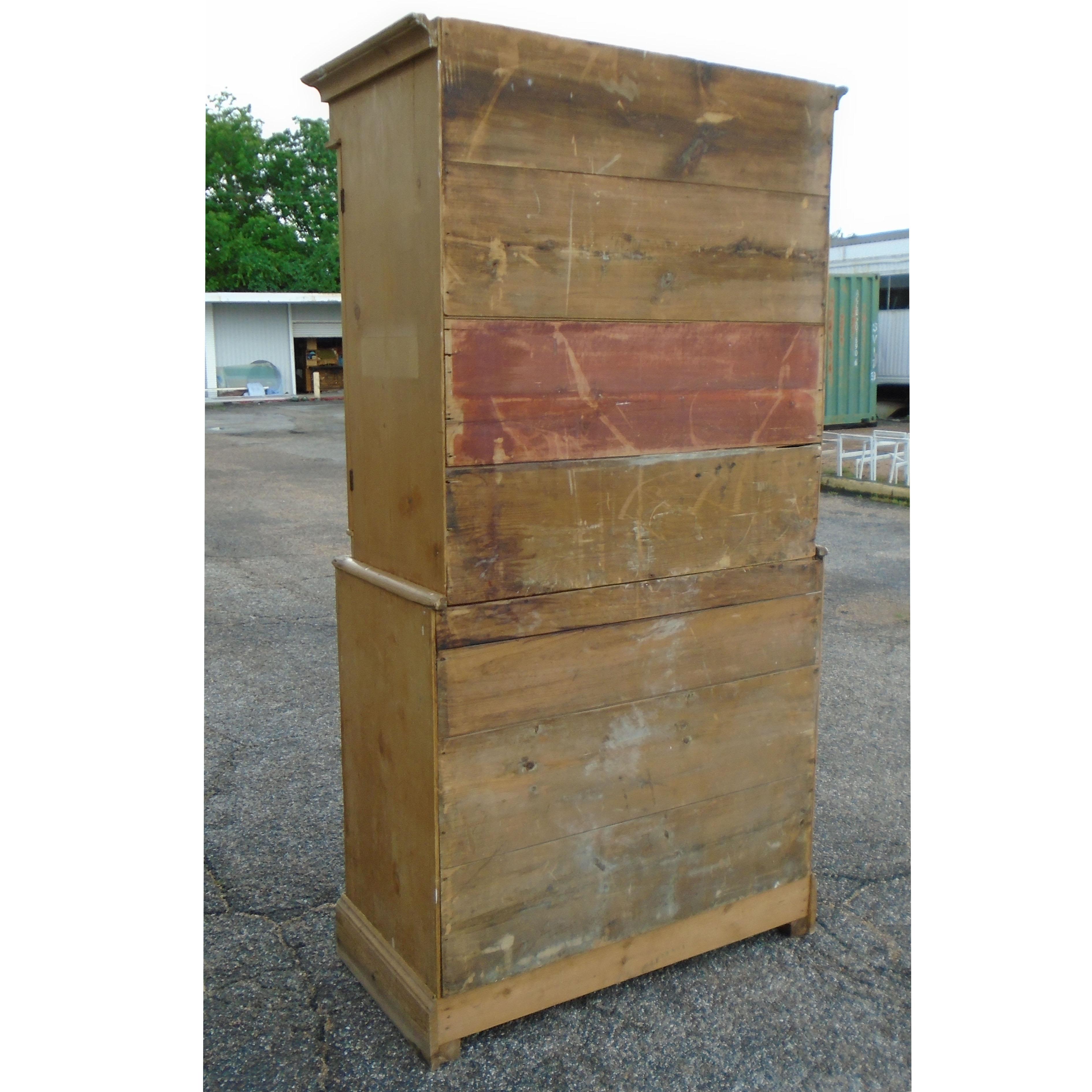 North American Early 20th Century Rustic Antique Pine Cupboard Cabinet For Sale