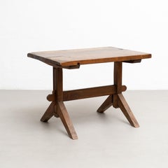 Rustikaler französischer Beistelltisch aus Holz des frühen 20.