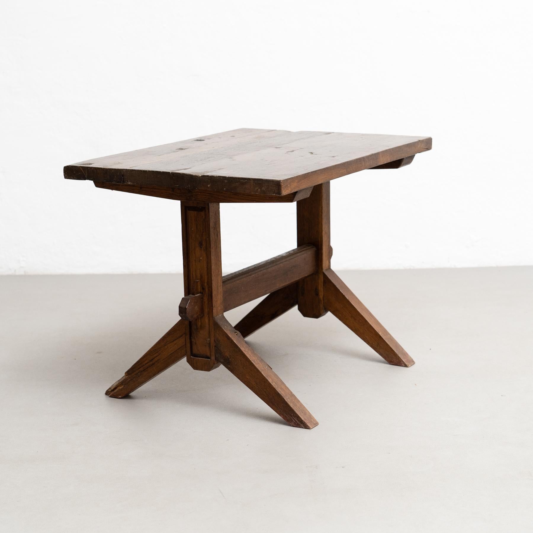 Early 20th Century Rustic French Side Table in Wood For Sale 1
