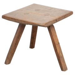 Tabouret français rustique en bois du début du XXe siècle