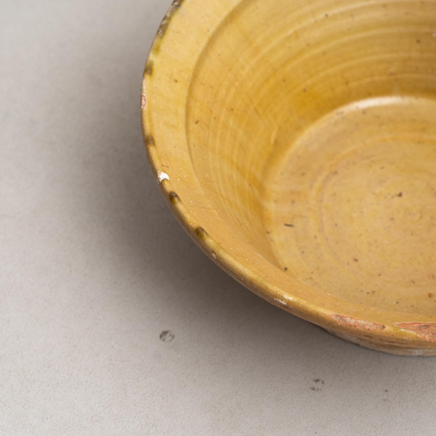 Milieu du XXe siècle Centre de table en céramique rustique fait à la main au début du 20e siècle en vente