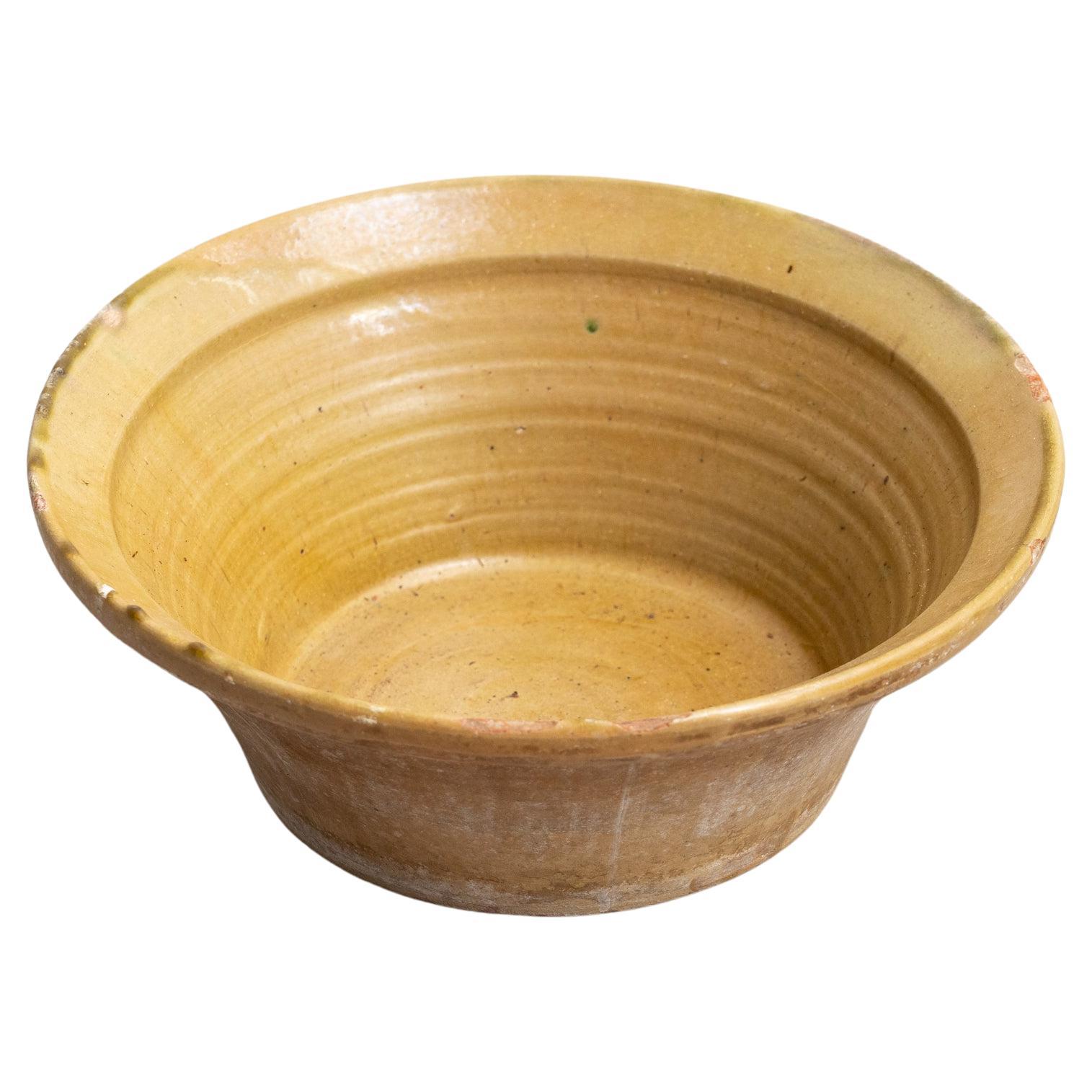 Centre de table en céramique rustique fait à la main au début du 20e siècle