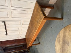 Tavolo rustico in legno di pioppo dei primi anni del XX secolo