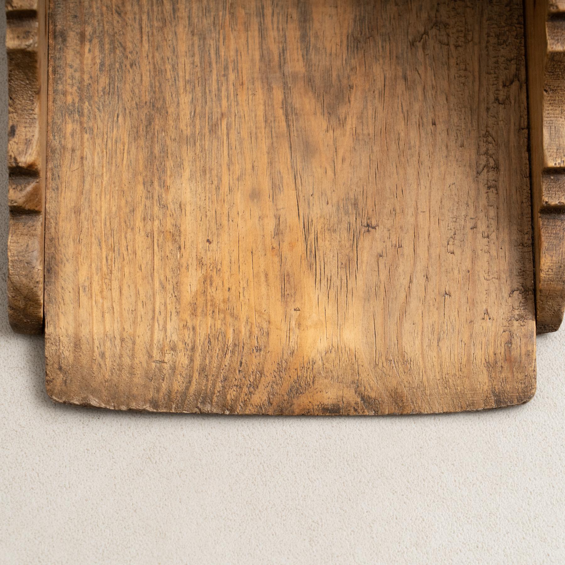 Rustikale skulpturale Holzbroom-Schubladenschale aus dem frühen 20. Jahrhundert im Angebot 8