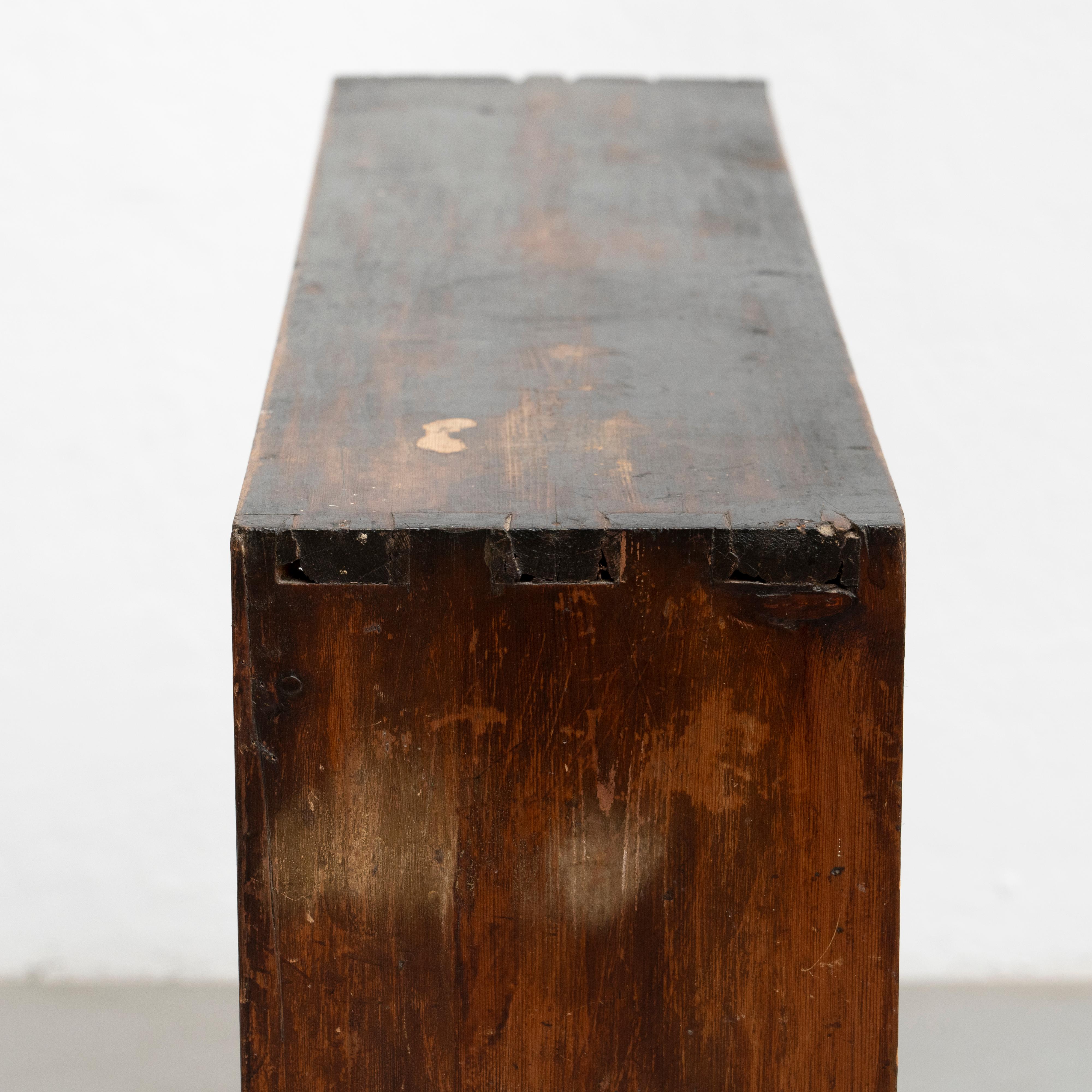 Rustikale Regale aus Massivholz des frühen 20. Jahrhunderts im Angebot 9
