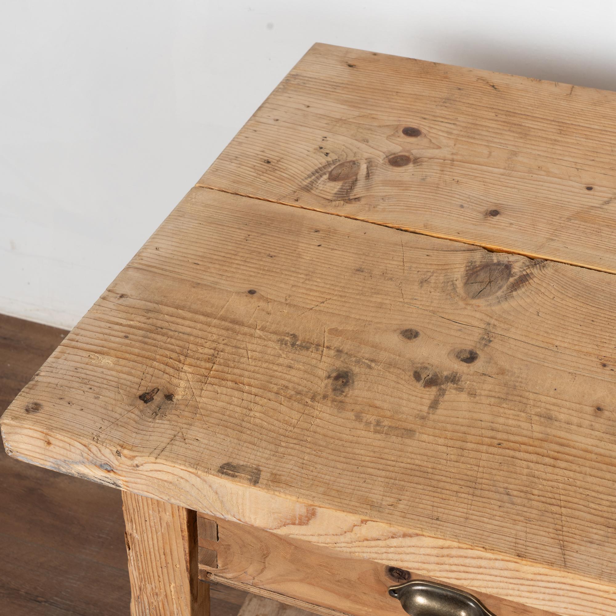 Legno Tavolo da lavoro rustico dei primi del Novecento Grande isola da cucina con ripiano