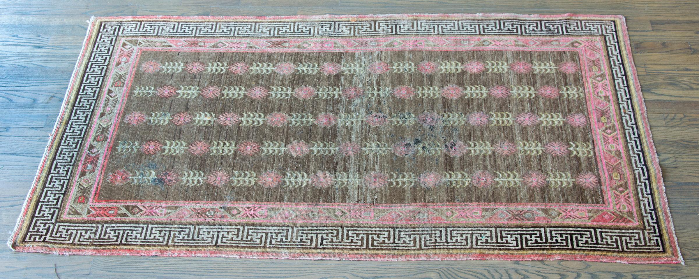Early 20th Century Samarghand Rug For Sale 6