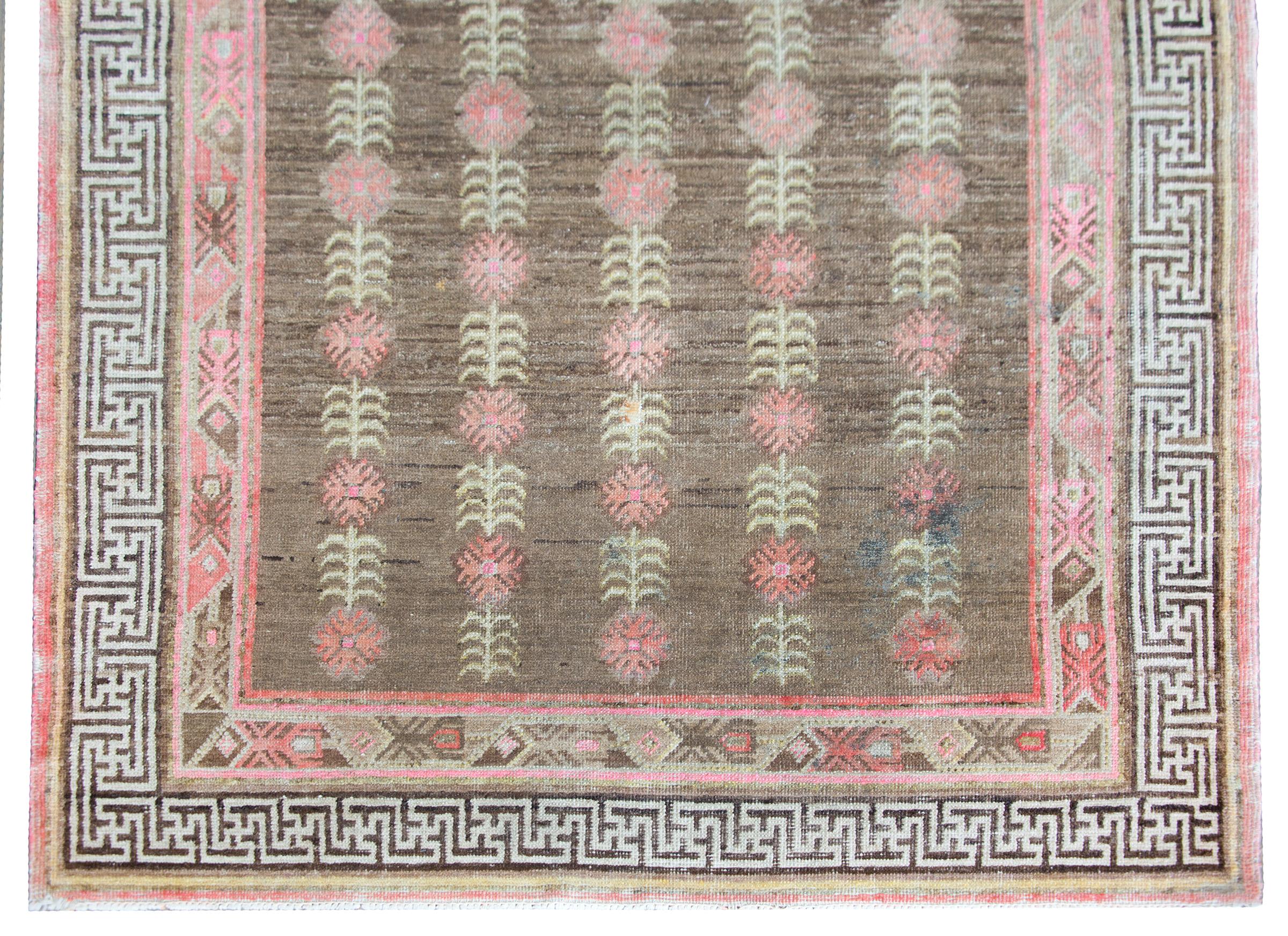 Early 20th Century Samarghand Rug For Sale 1