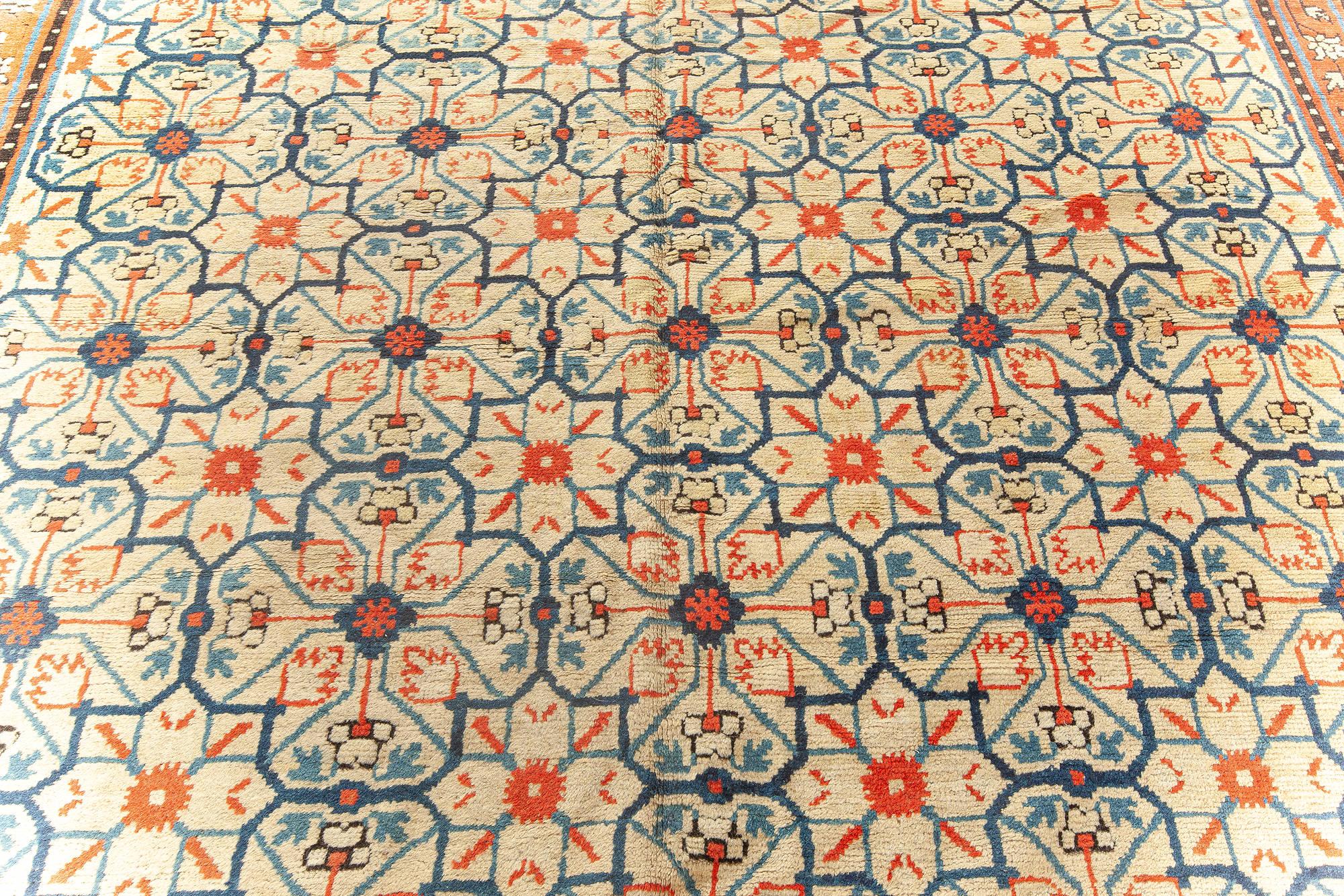 Handgefertigter Samarkand-'Khotan'-Teppich aus dem frühen 20. (Afghanisch) im Angebot