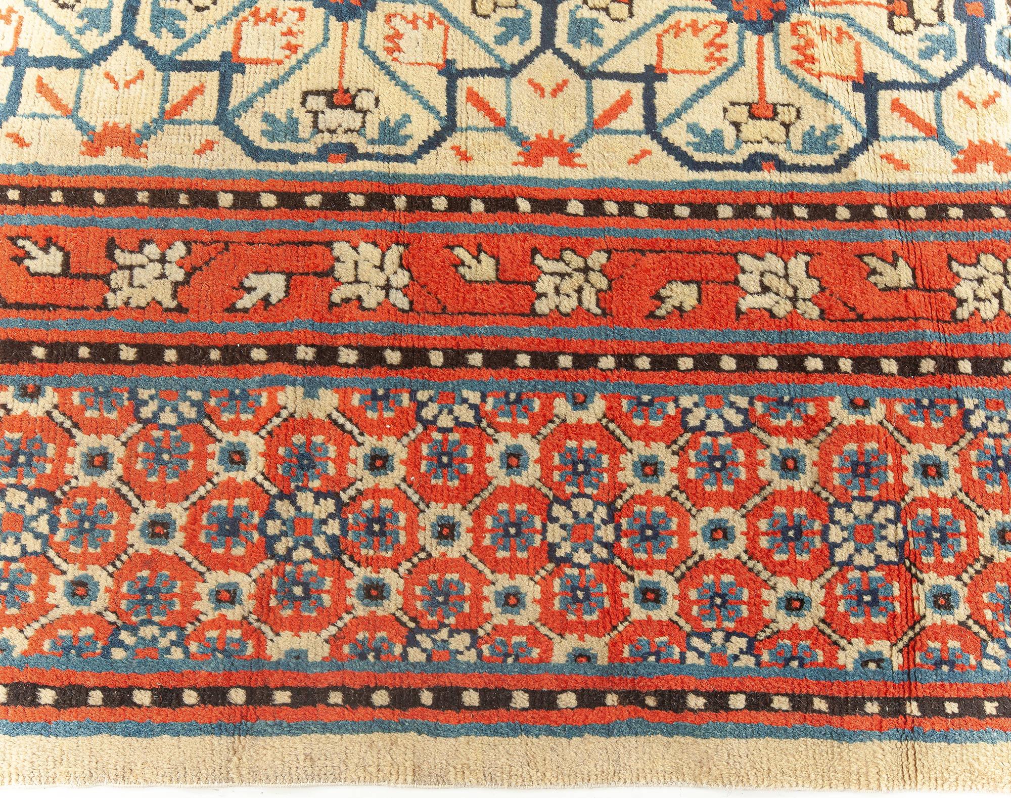 Early 20th Century Samarkand 'Khotan' Handmade Rug In Good Condition For Sale In New York, NY