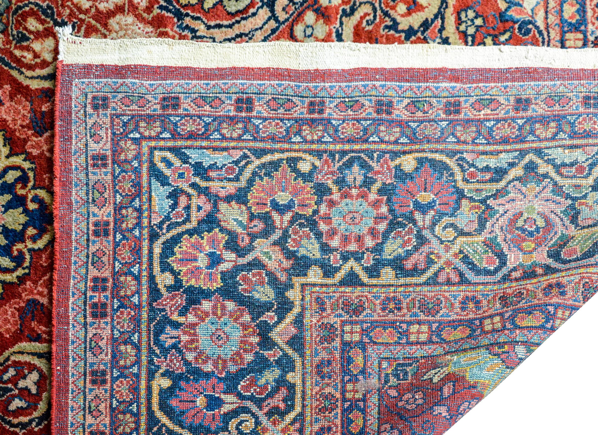 Early 20th Century Sarouk Mahal For Sale 2