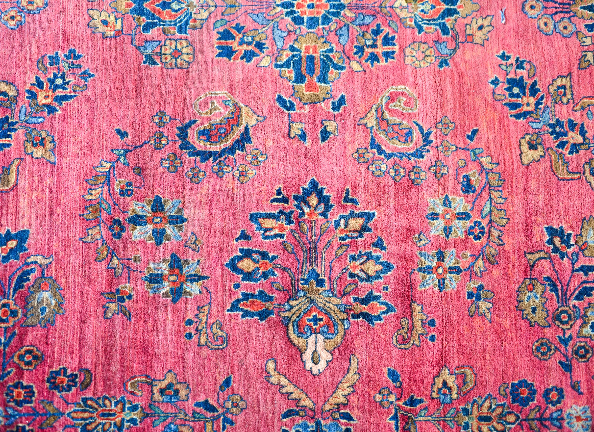 Early 20th Century Sarouk Mohajeran Rug In Good Condition For Sale In Chicago, IL