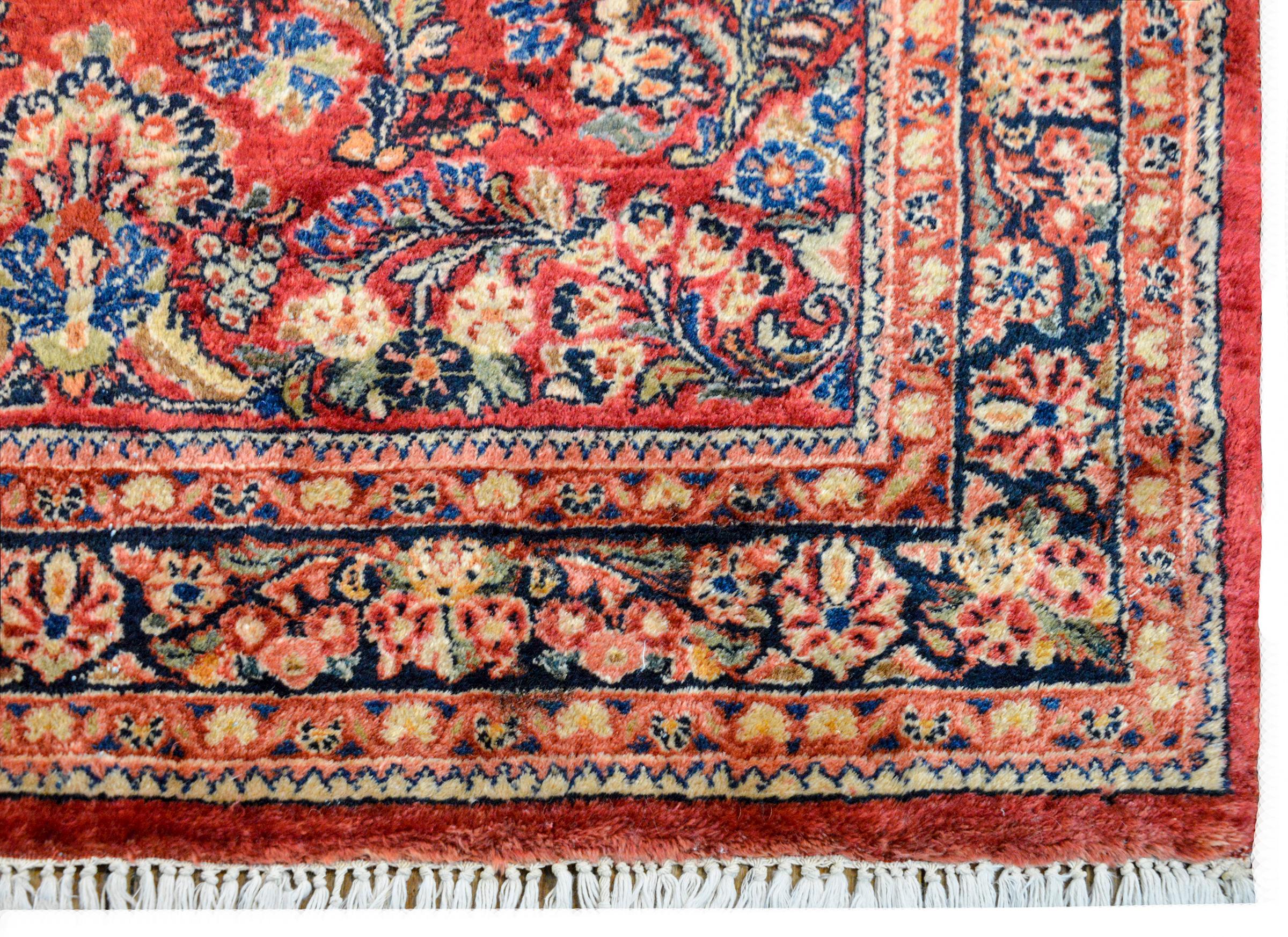 Early 20th Century Sarouk Rug 2