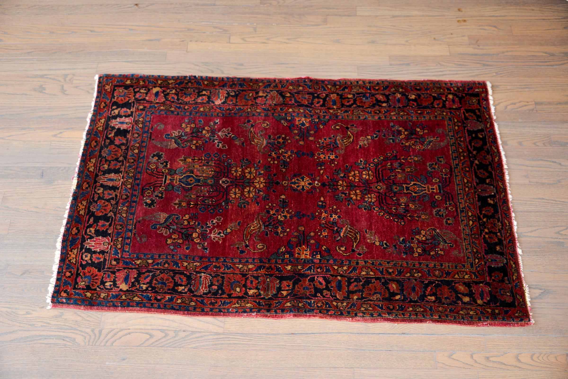 Early 20th Century Sarouk Rug For Sale 4