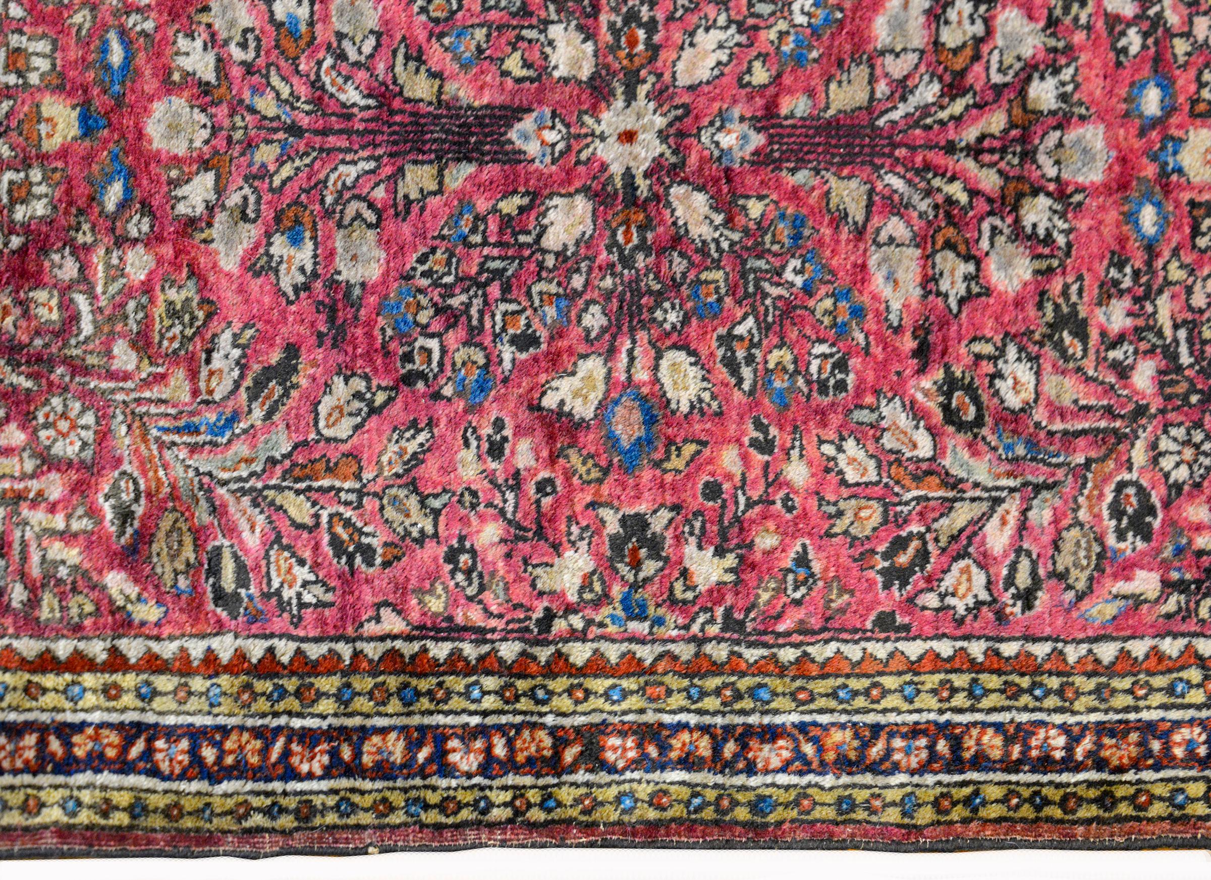 Wool Early 20th Century Sarouk Rug