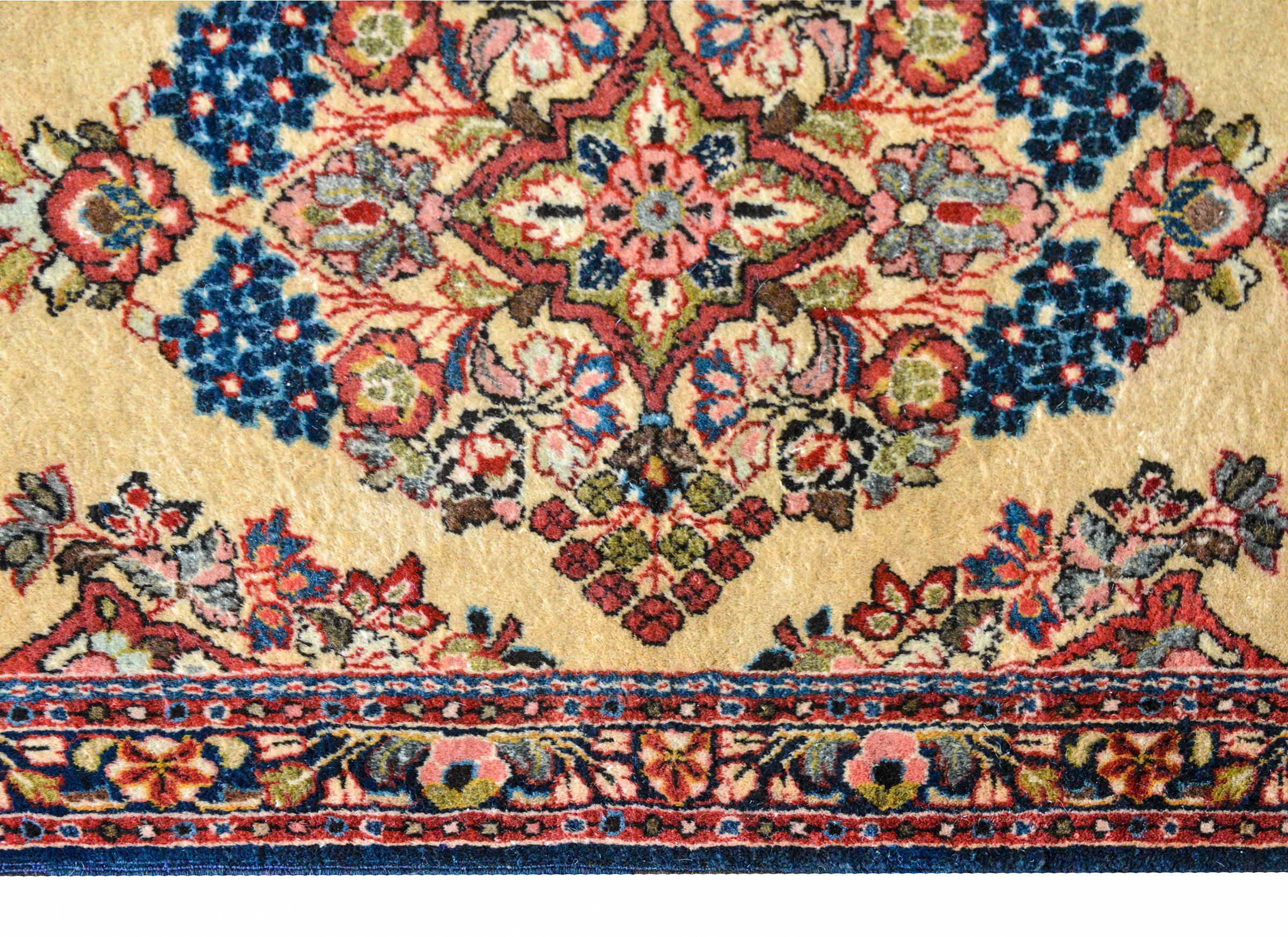 Mid-20th Century Early 20th Century Sarouk Rug For Sale