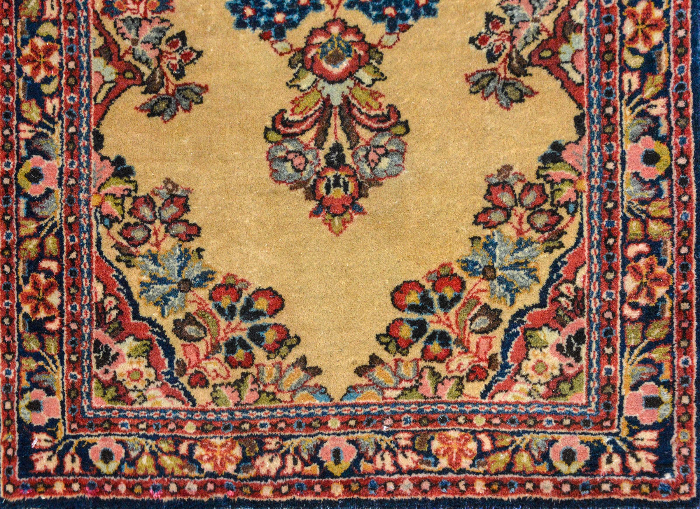 Wool Early 20th Century Sarouk Rug For Sale