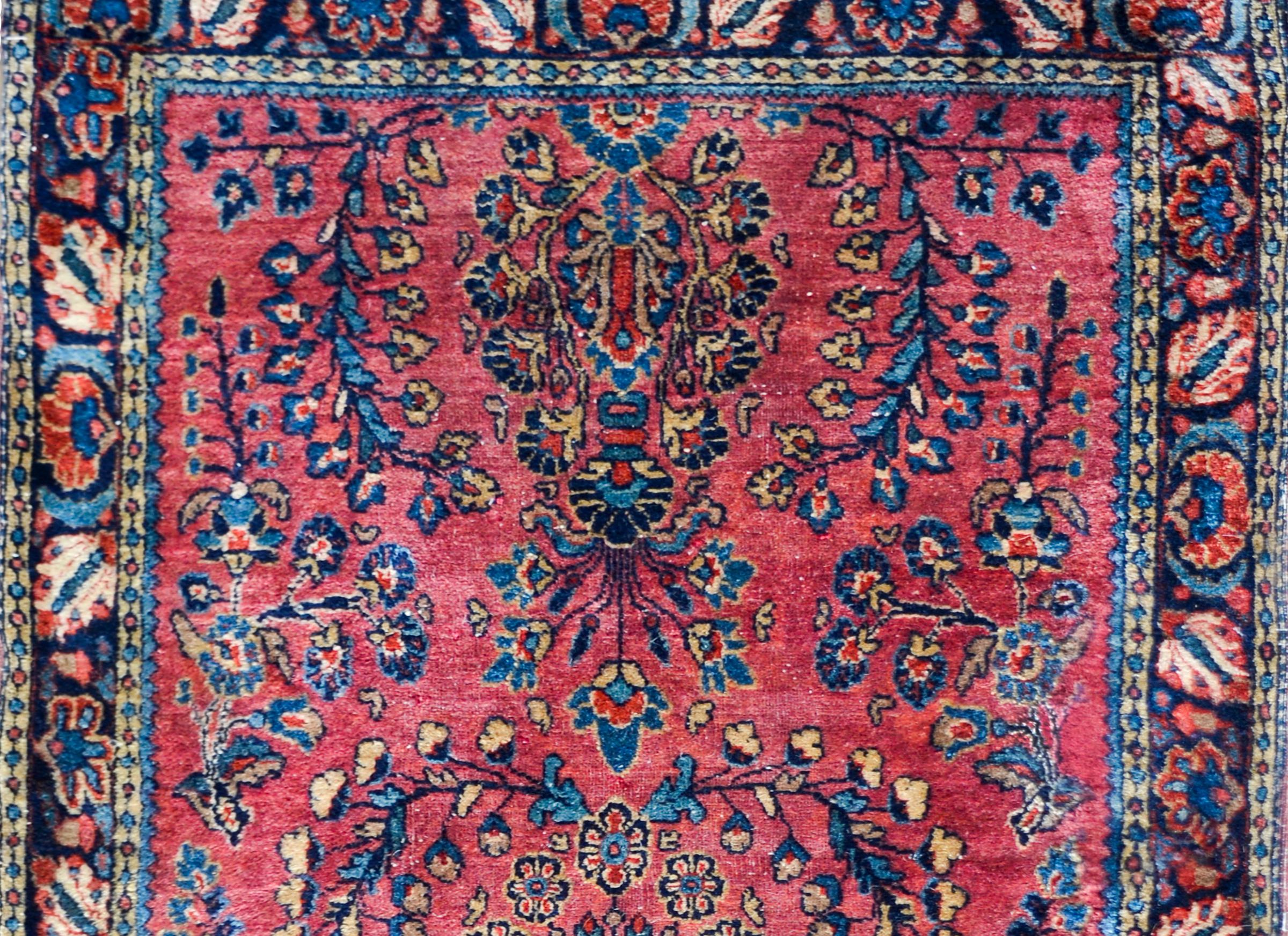 Sarouk-Teppich des frühen 20. Jahrhunderts (Wolle) im Angebot
