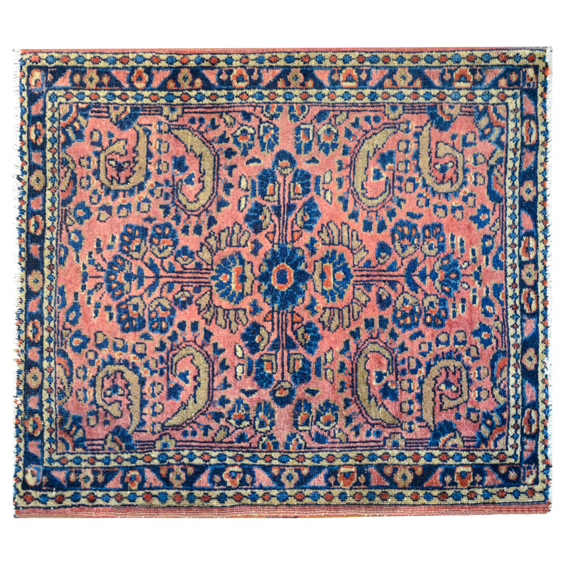 Early 20th Century Sarouk Rug For Sale