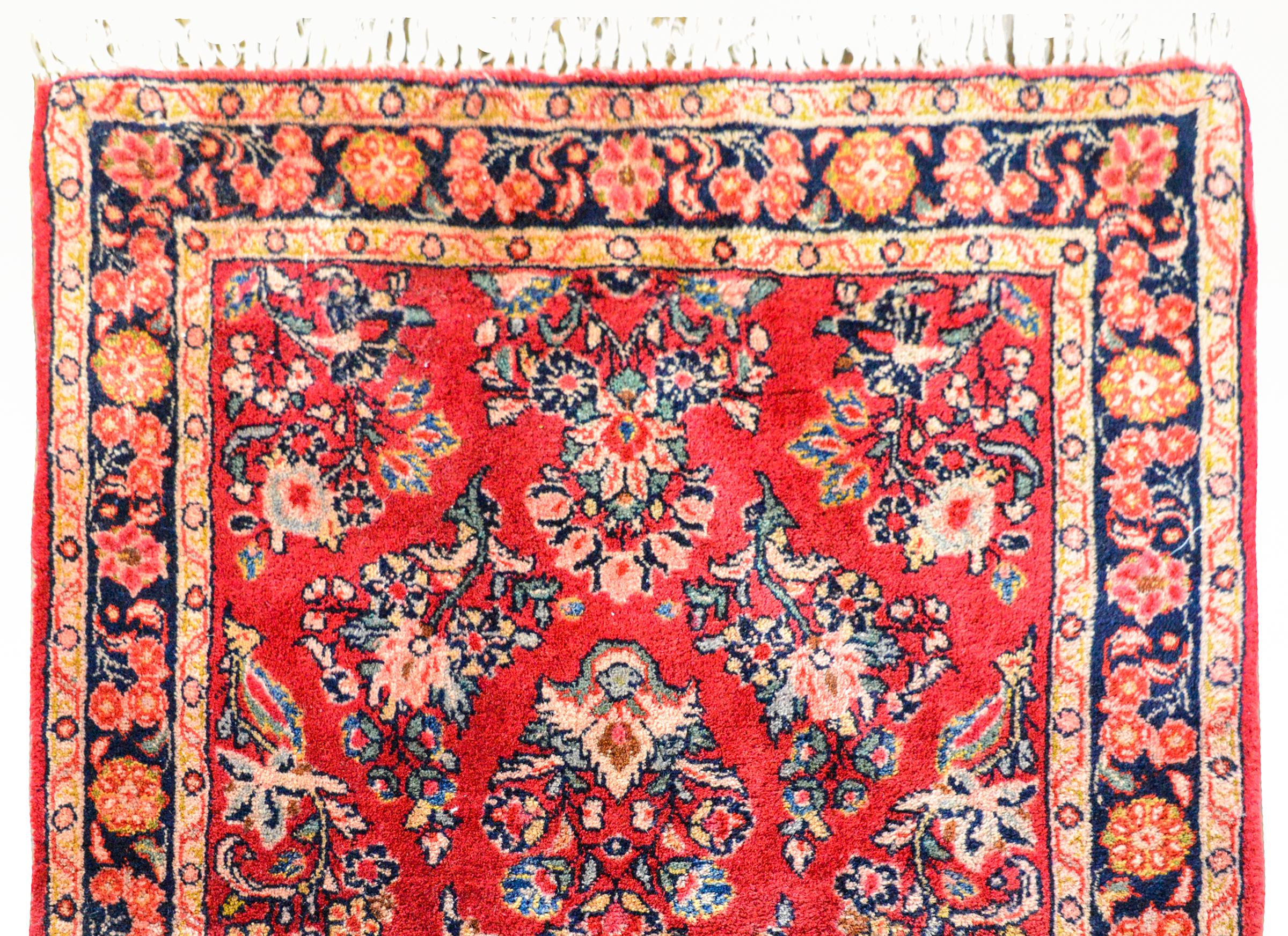 Early 20th Century Sarouk Runner In Good Condition For Sale In Chicago, IL