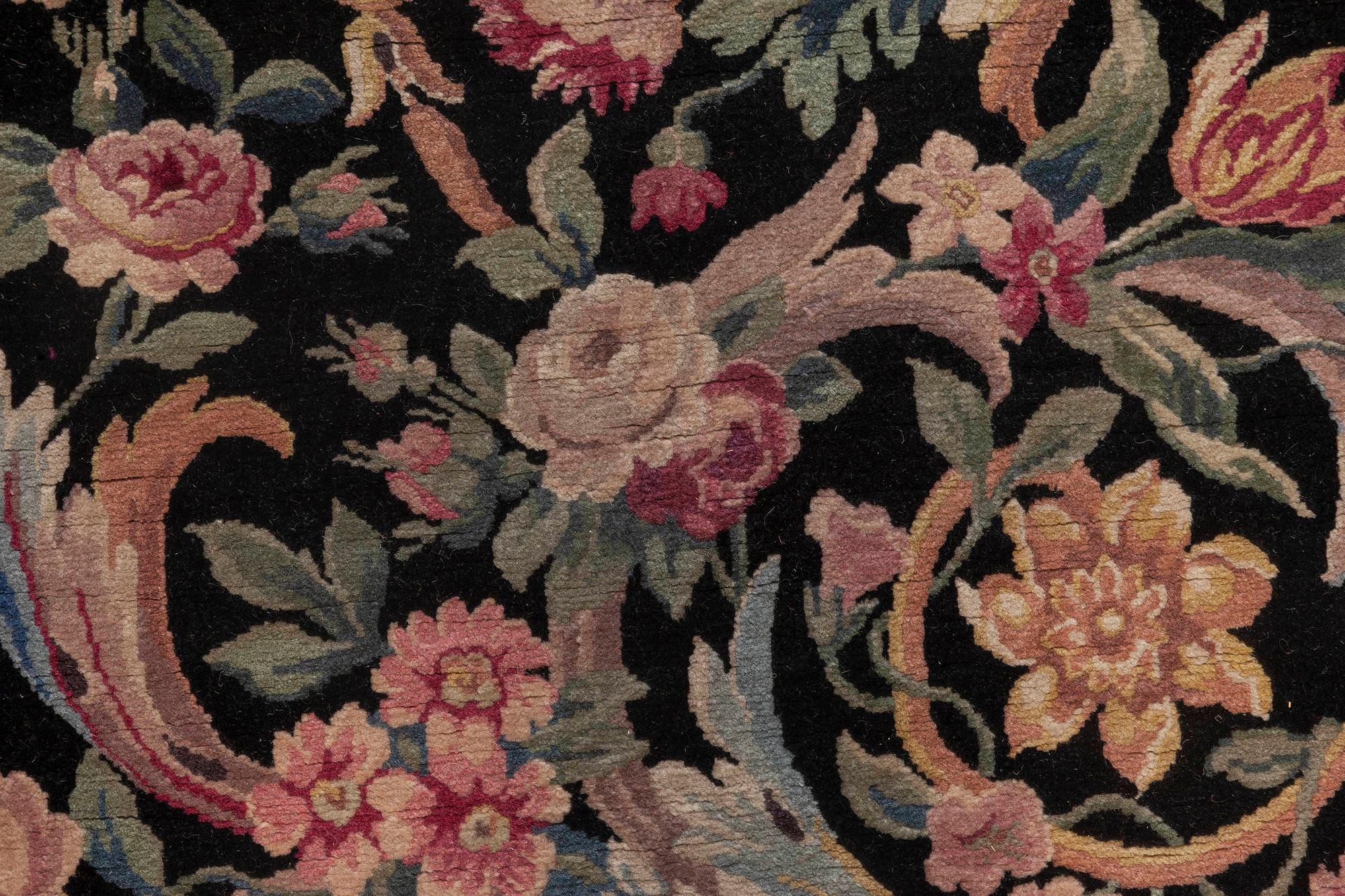 Early 20th century Savonnerie floral black background wool rug (size adjusted)
Size: 5'0