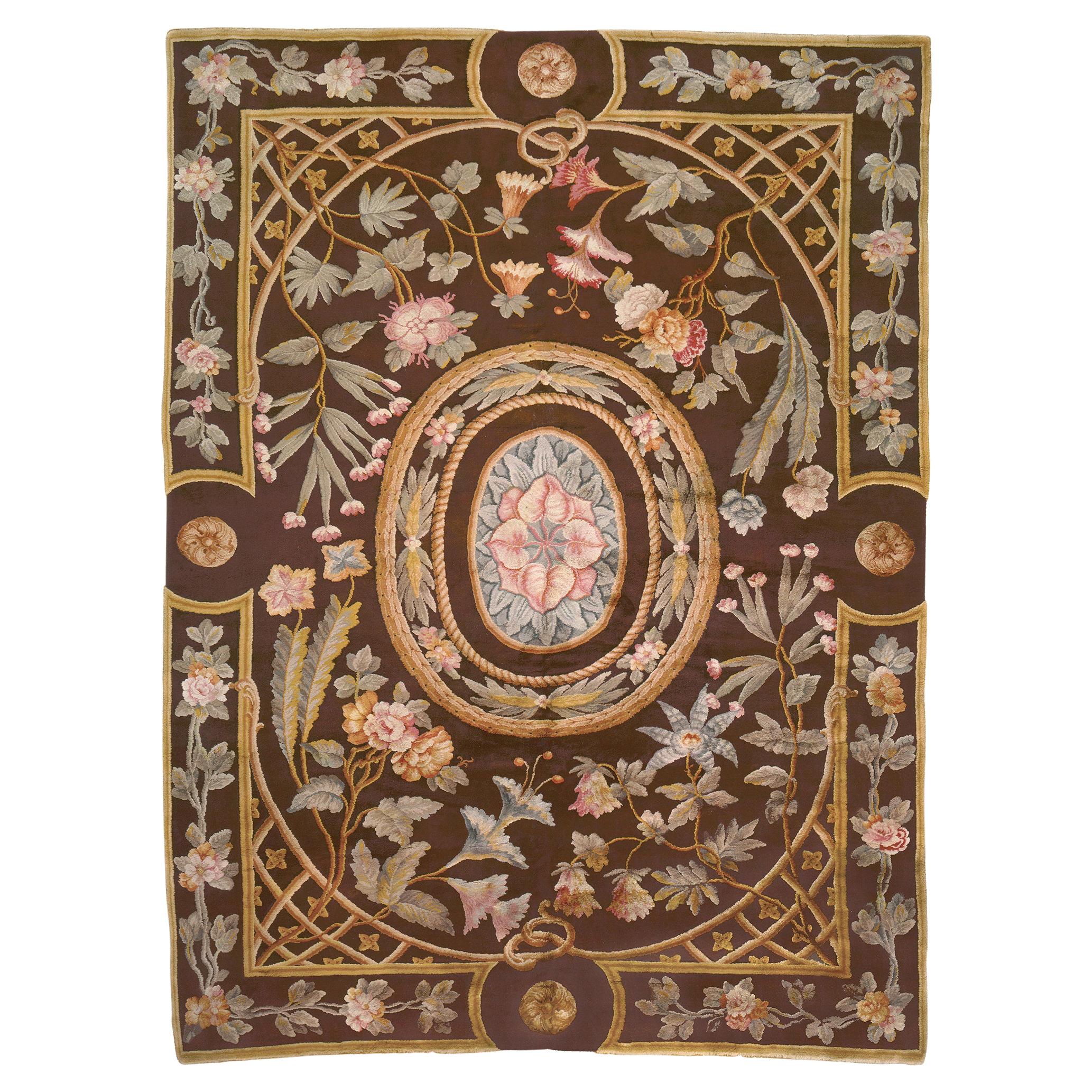 Tapis de Savonnerie du début du XXe siècle En vente sur 1stDibs