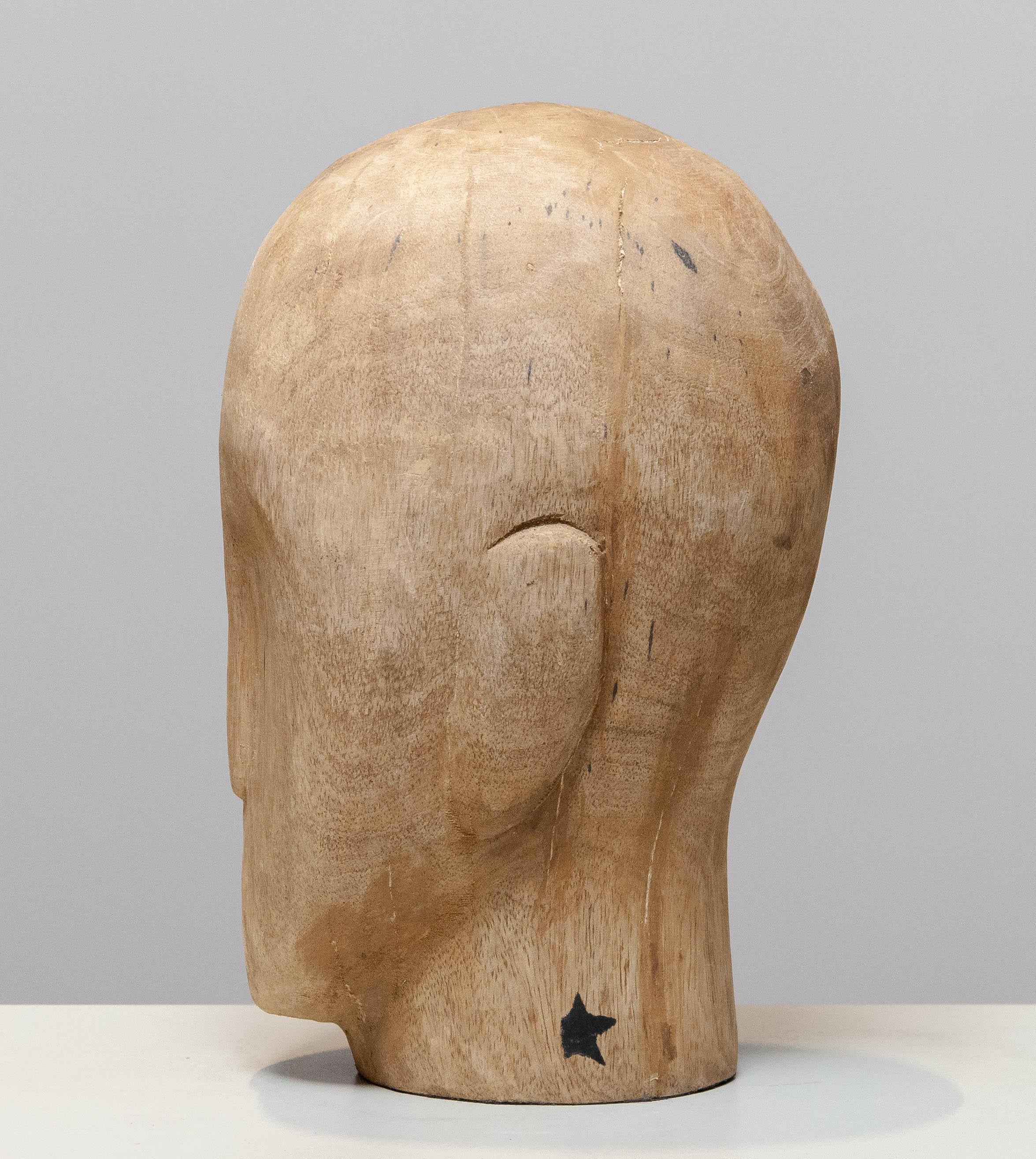 Early 20th Century Scandinavian Faded Wooden Milliners Head, 1900's In Good Condition For Sale In Silvolde, Gelderland