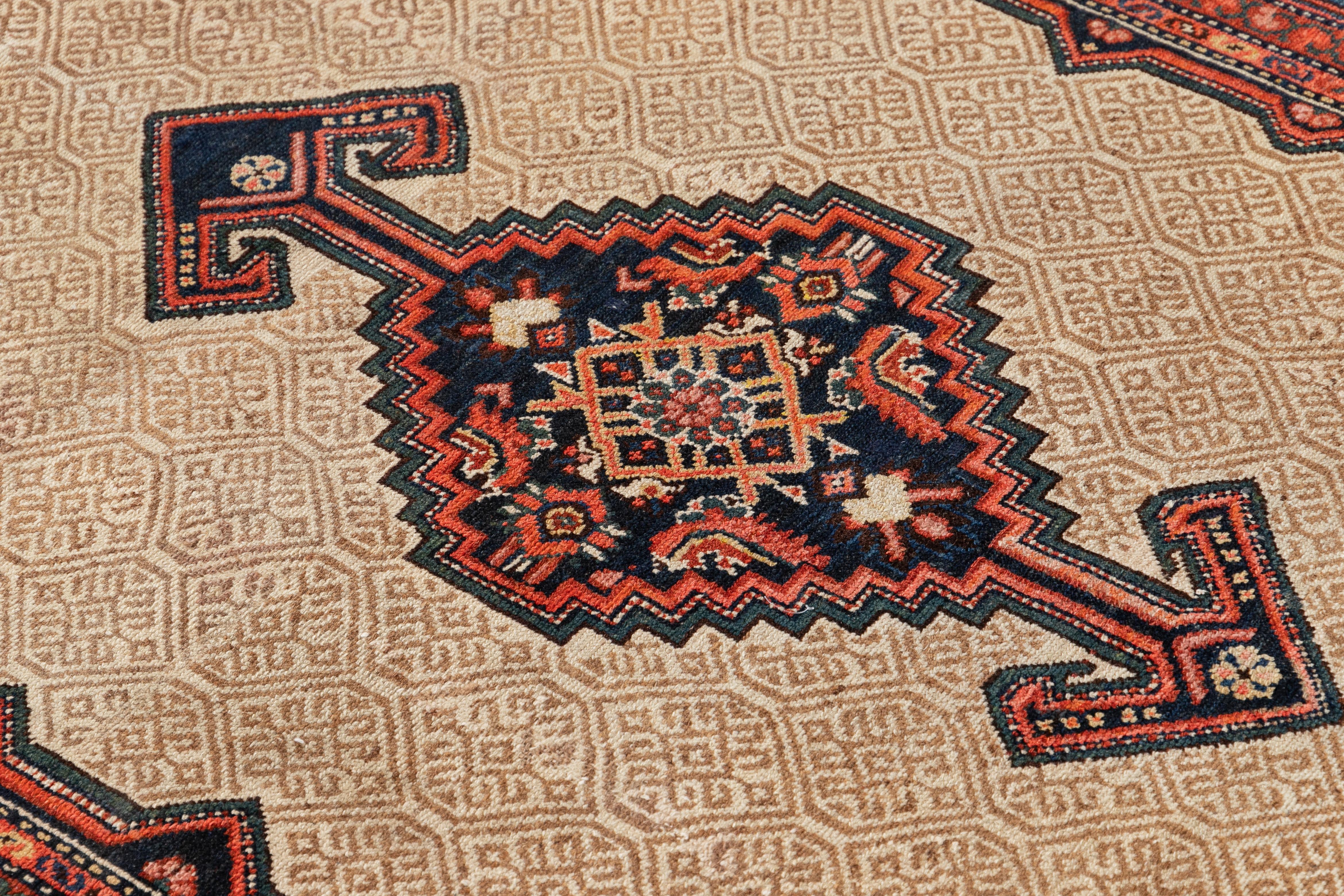 Early 20th Century Scatter Hamadan Rug For Sale 4