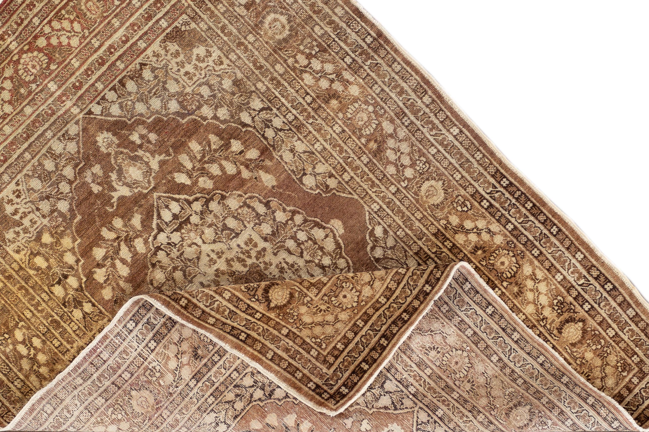 Scatter-Tabriz-Teppich aus dem frühen 20. Jahrhundert (Asiatisch) im Angebot