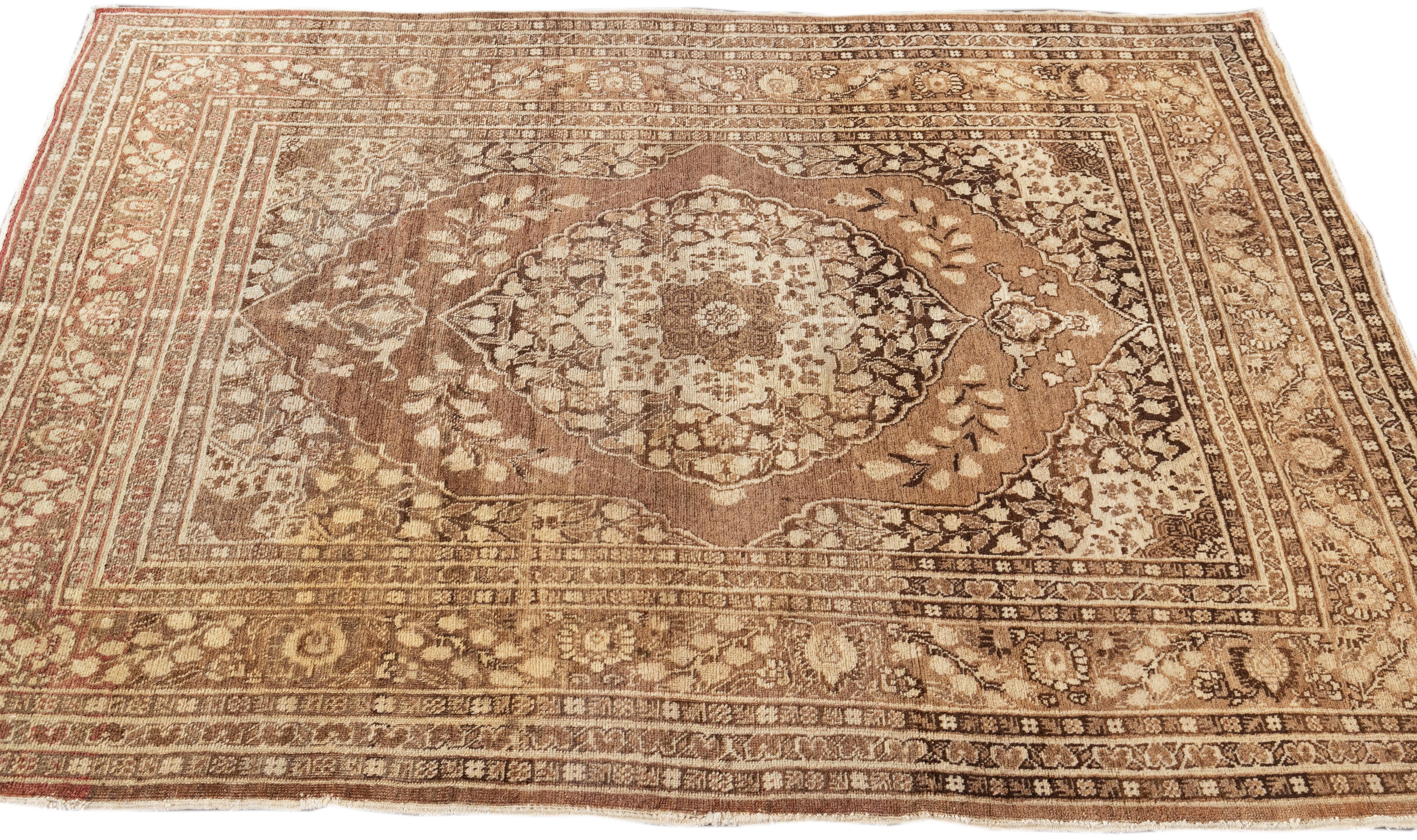 Scatter-Tabriz-Teppich aus dem frühen 20. Jahrhundert im Angebot 1