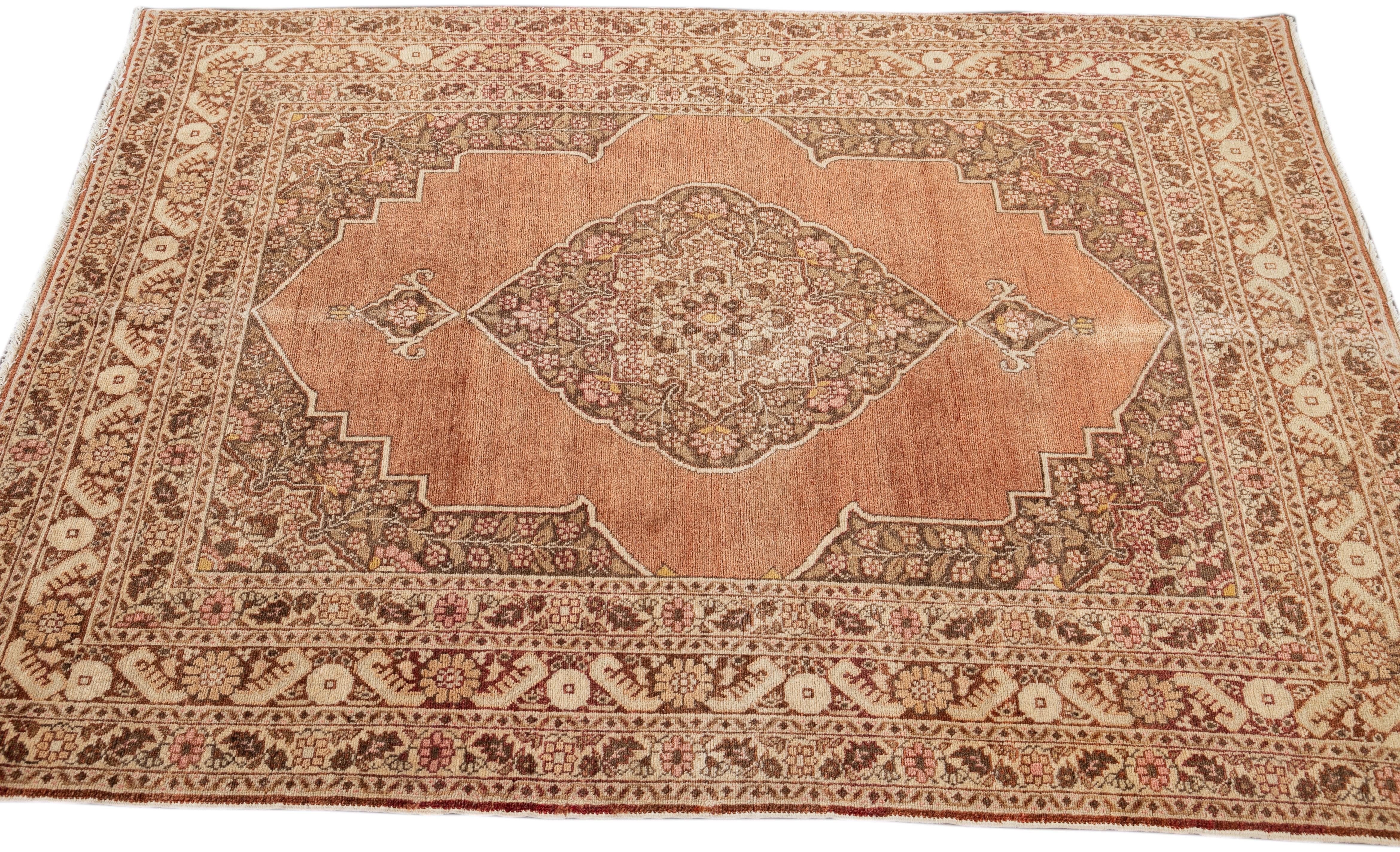 Early 20th Century Scatter Tabriz Rug For Sale 1