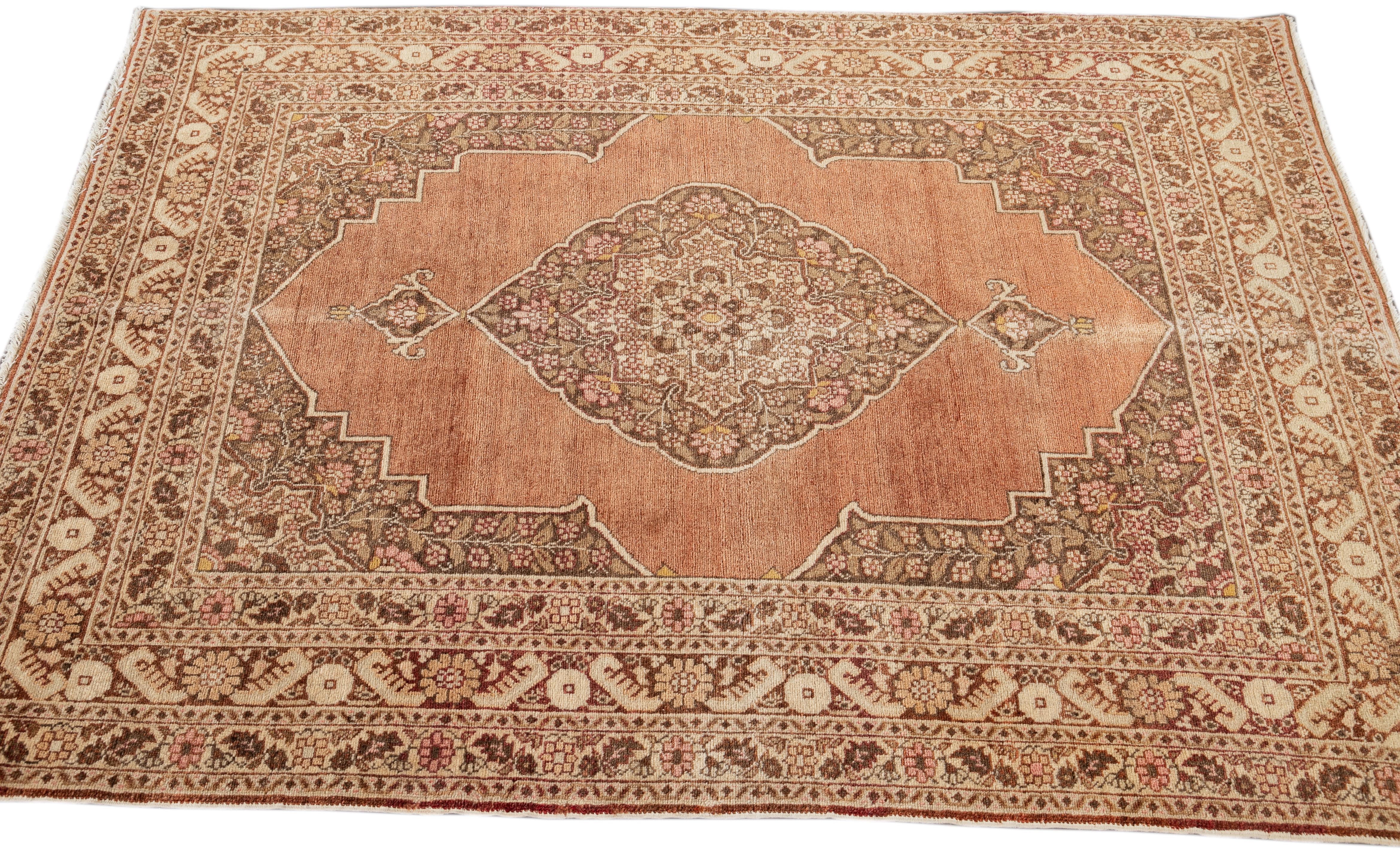 Scatter-Tabriz-Teppich aus dem frühen 20. Jahrhundert im Angebot 1