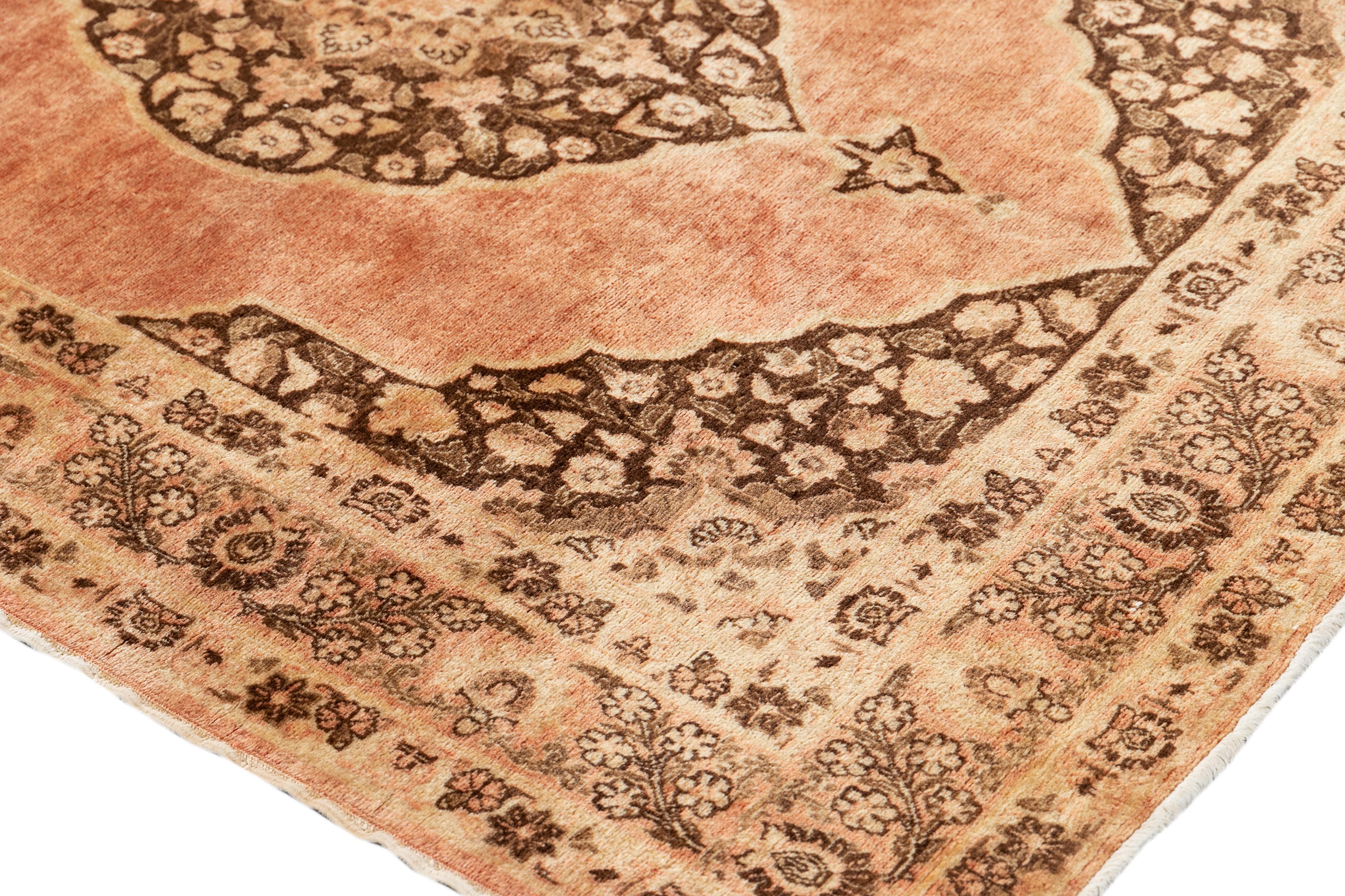 Early 20th Century Scatter Tabriz Rug For Sale 2