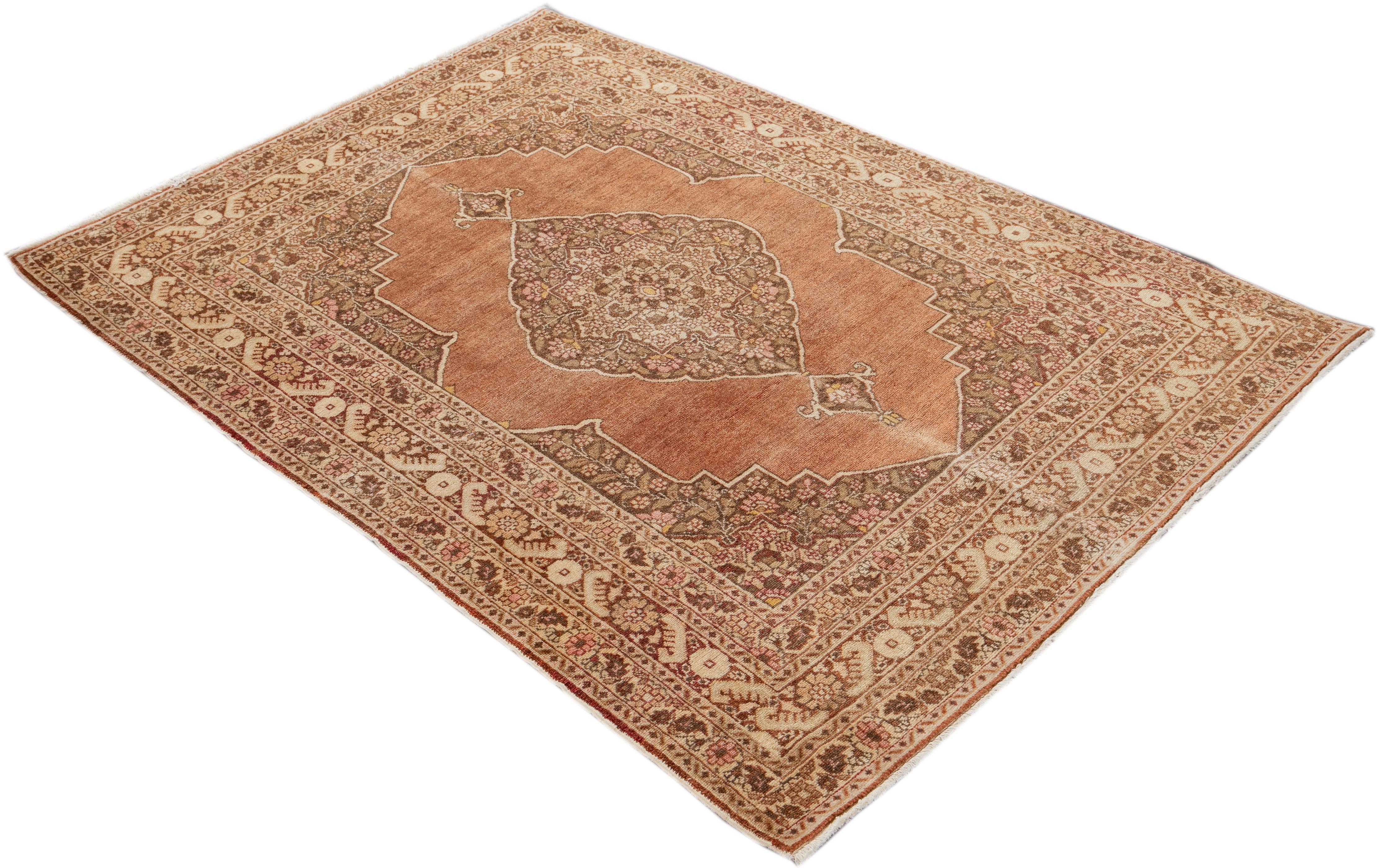 Early 20th Century Scatter Tabriz Rug For Sale 2