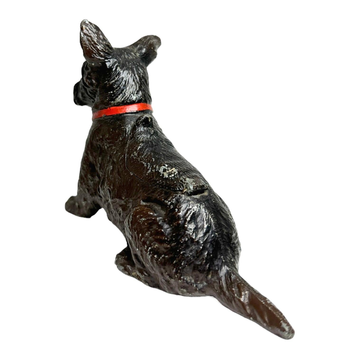 Early 20th Century Scotty Dog Austrian Vienna Bronze Style Figurine Catchall For Sale 1