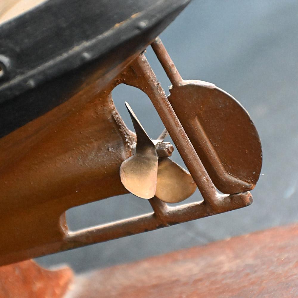 Artisanat Modèle de bateau du début du 20e siècle construit à la main en vente