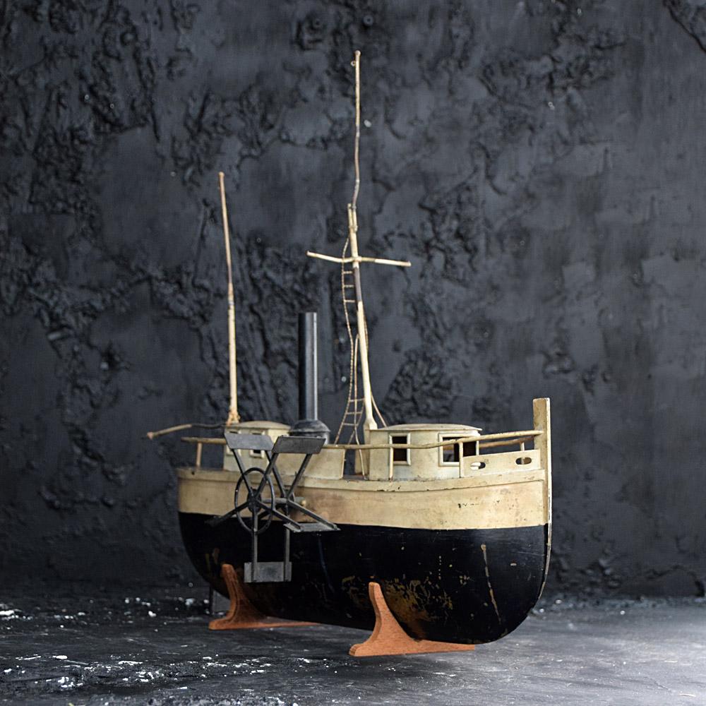 20ième siècle Modèle réduit de bateau à aubes anglais du début du 20e siècle en vente
