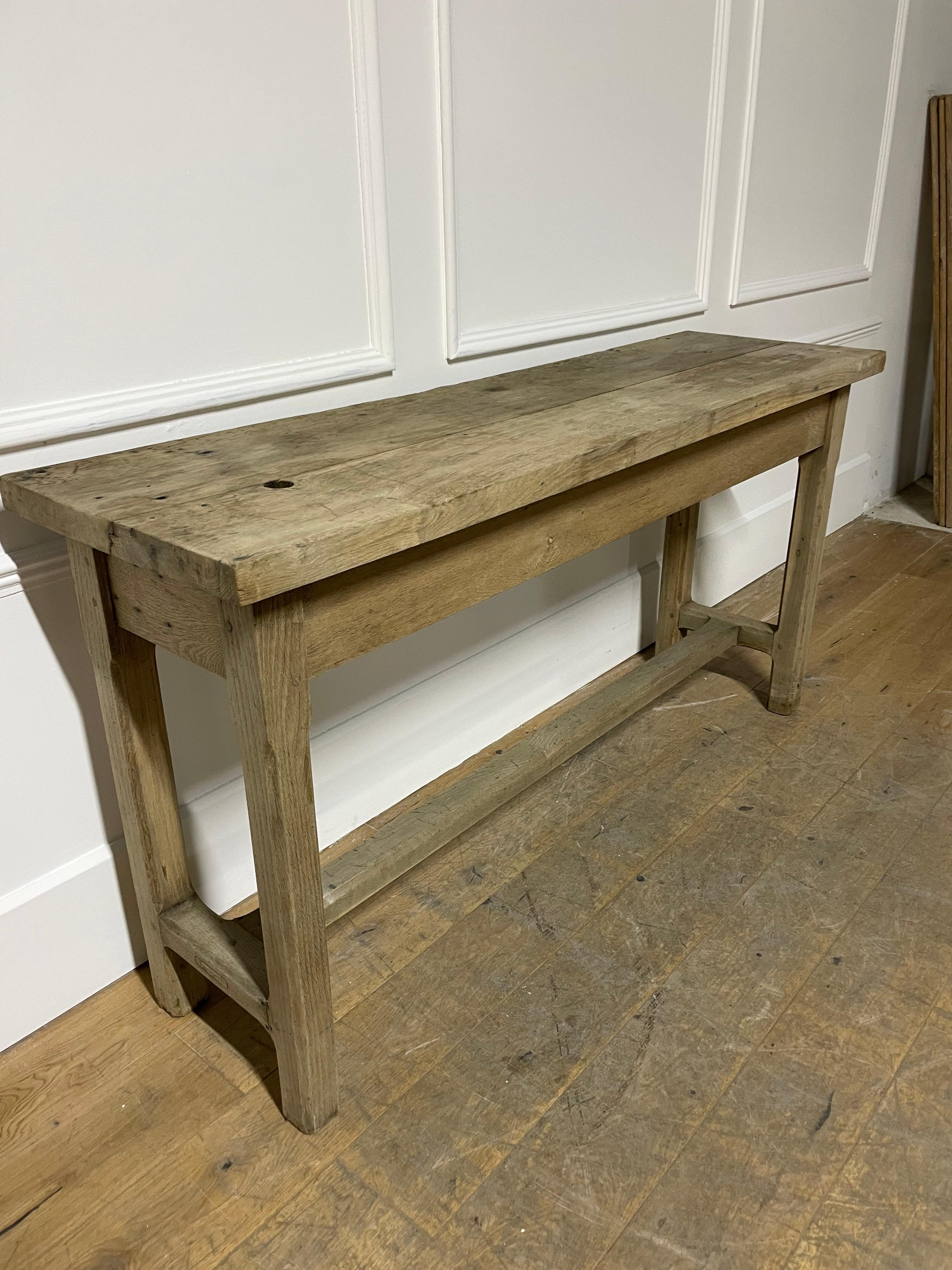 Early 20th century scrubbed oak rustic console table / serving table For Sale 5
