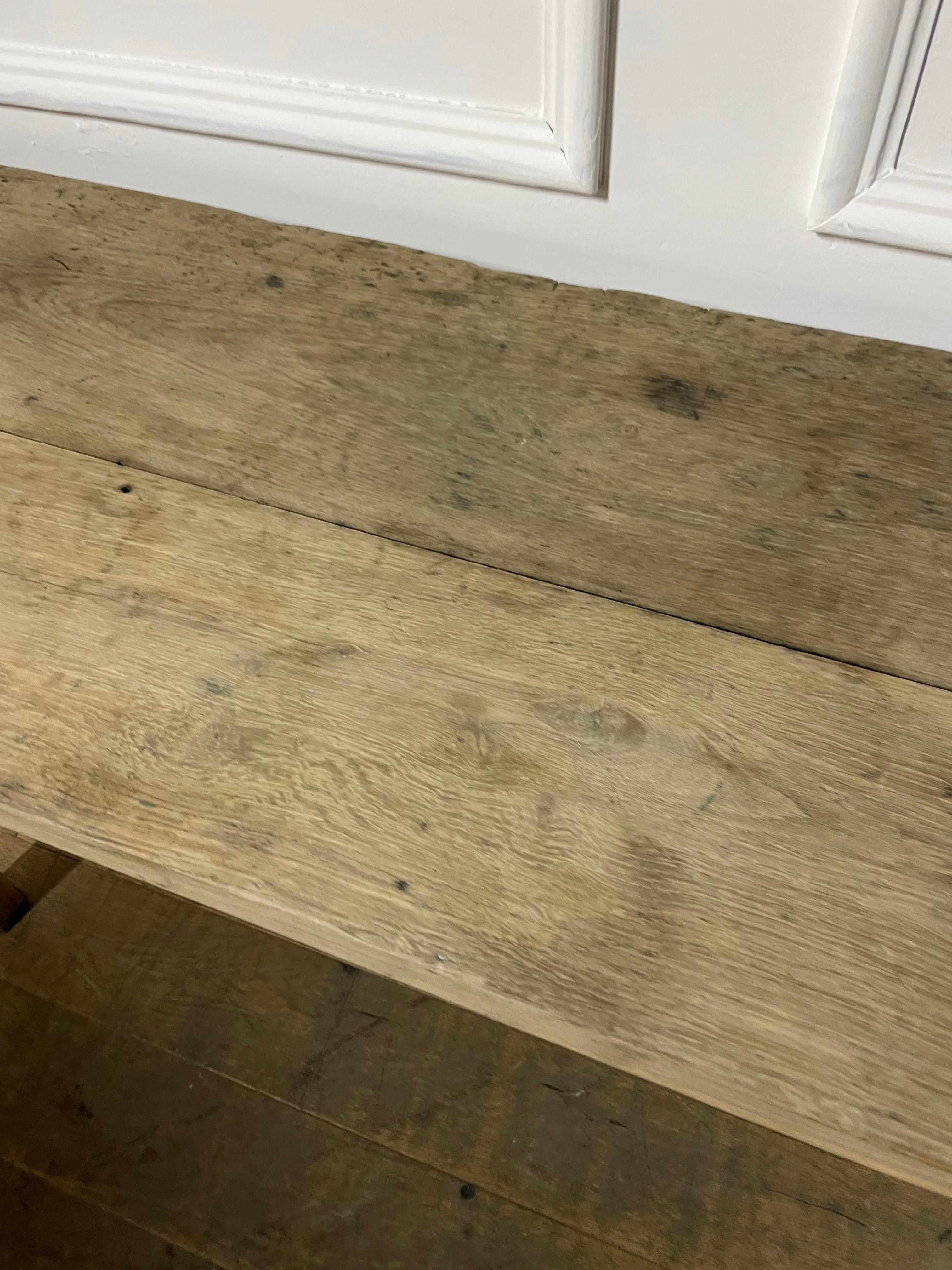 Early 20th century scrubbed oak rustic console table / serving table For Sale 3